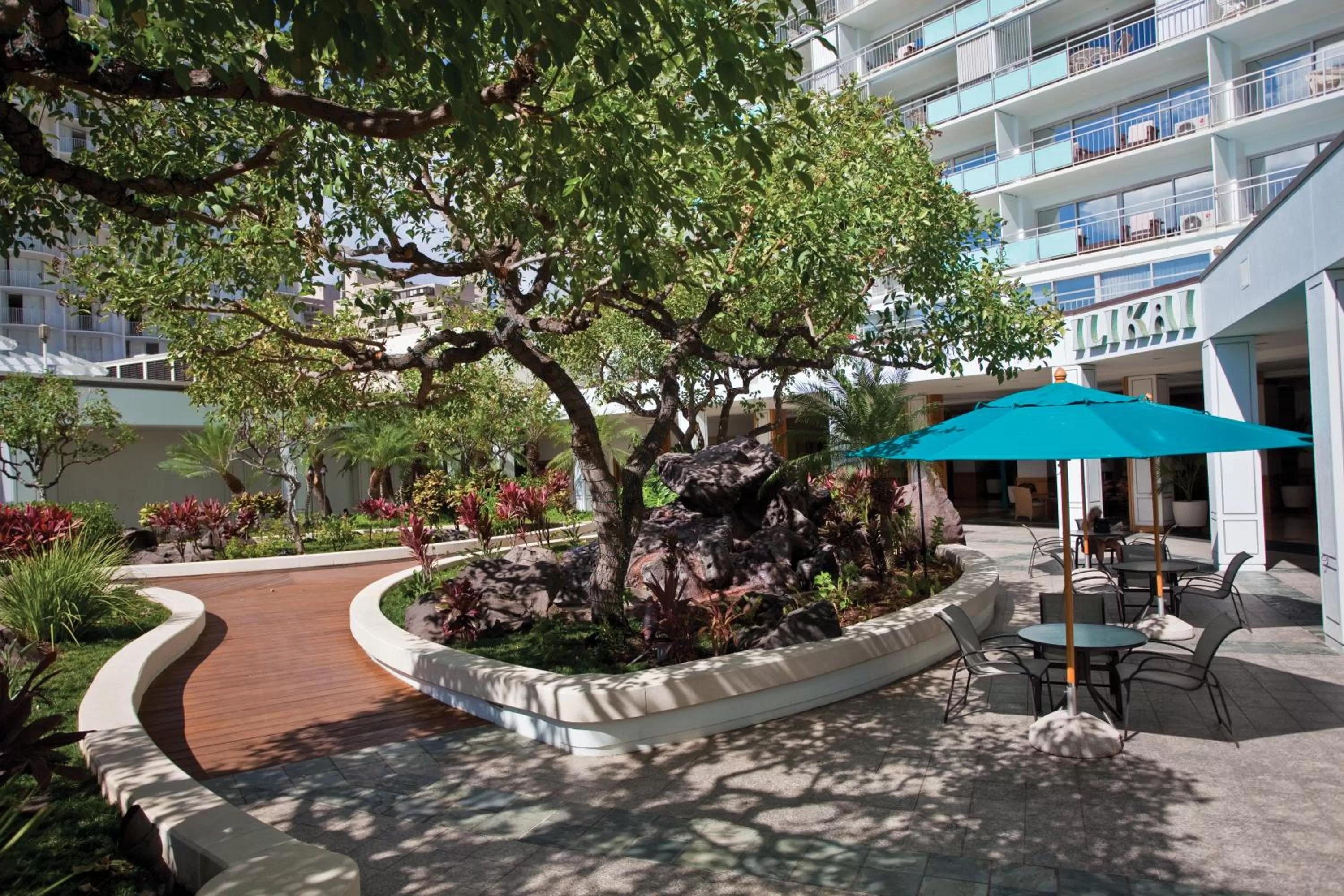 Facade/entrance in Waikiki Marina Resort at the Ilikai