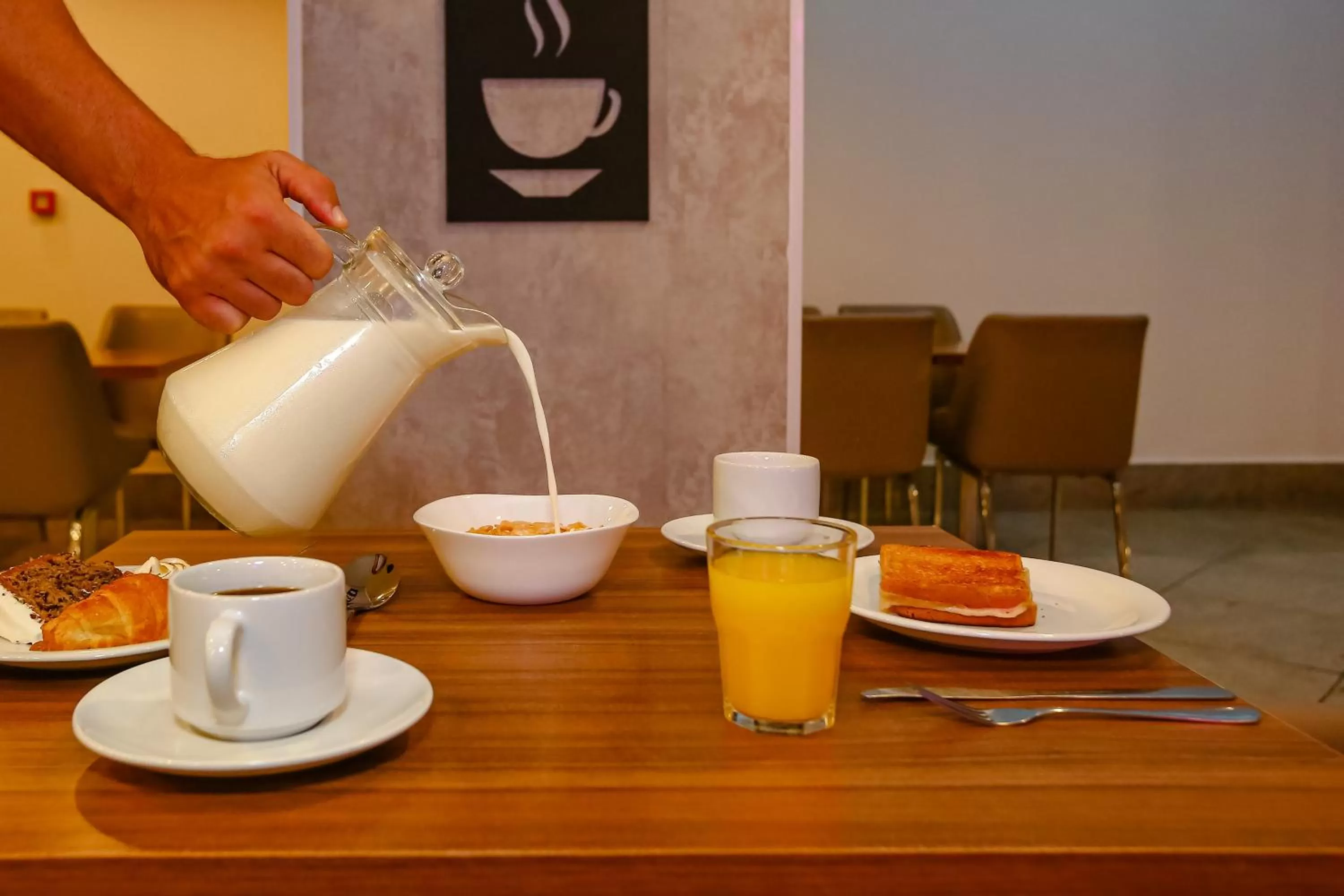 Food and drinks in ibis Copacabana Posto 2