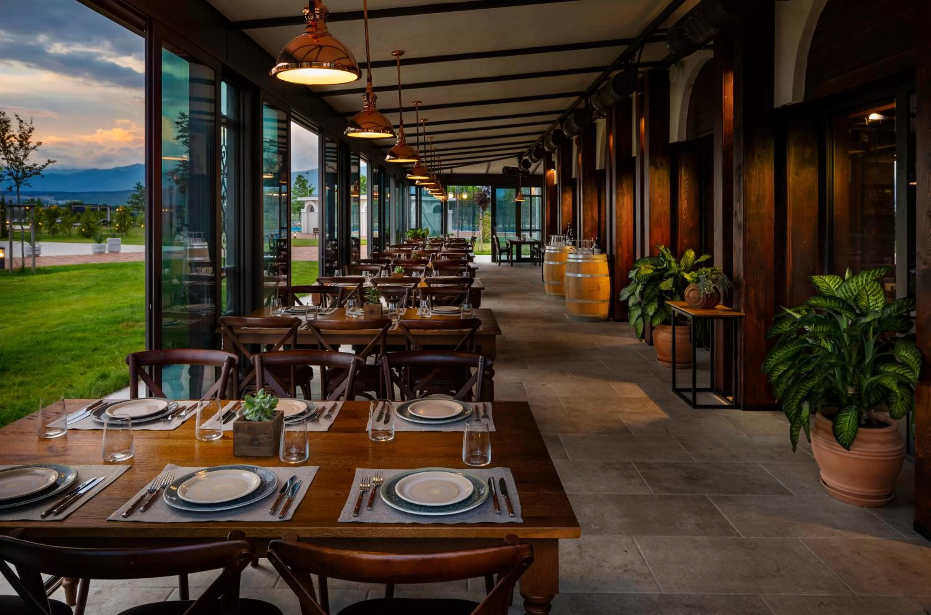 Restaurant/places to eat in Kings' Valley Medical & Spa Hotel