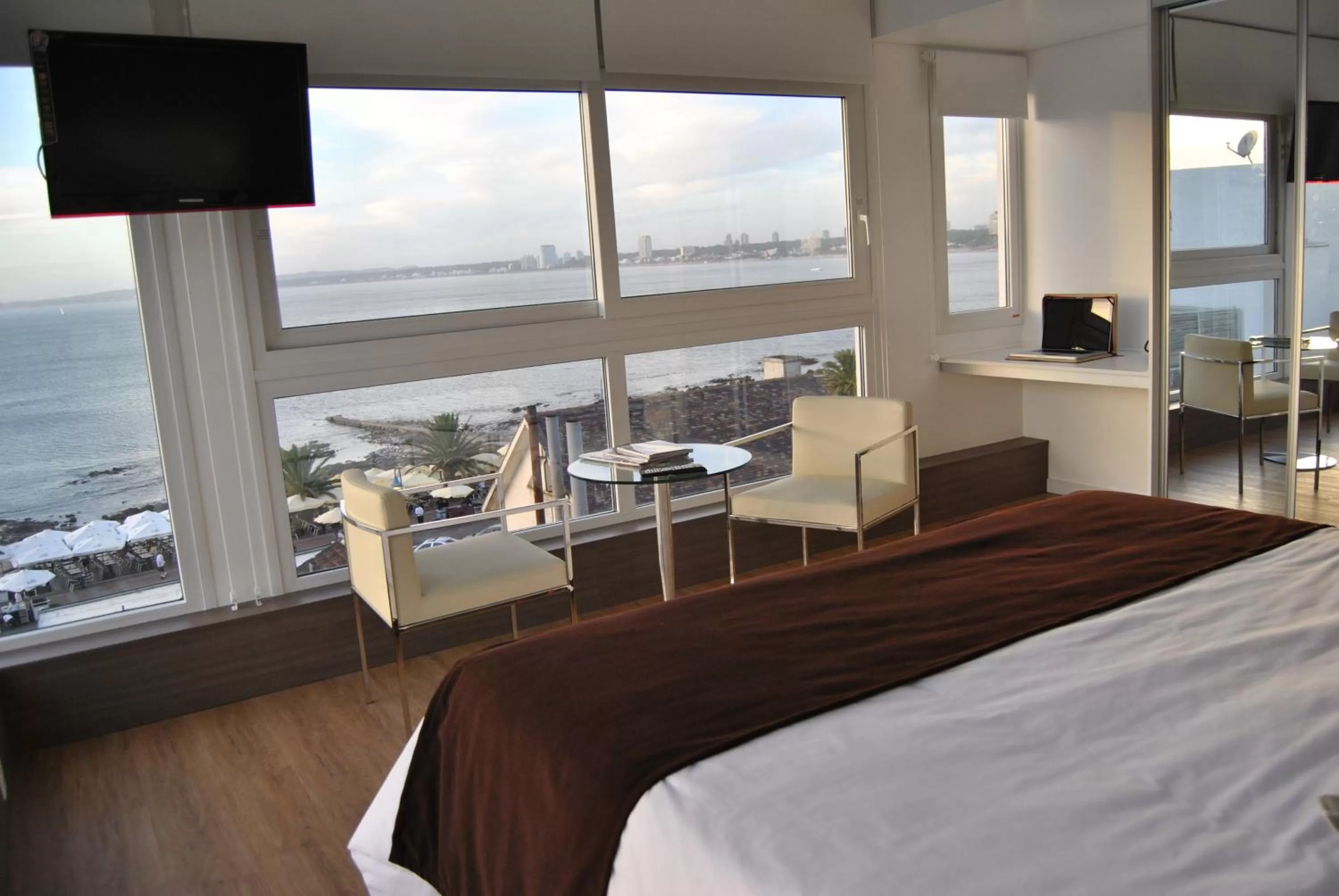 View (from property/room), Bed in Hotel Castilla