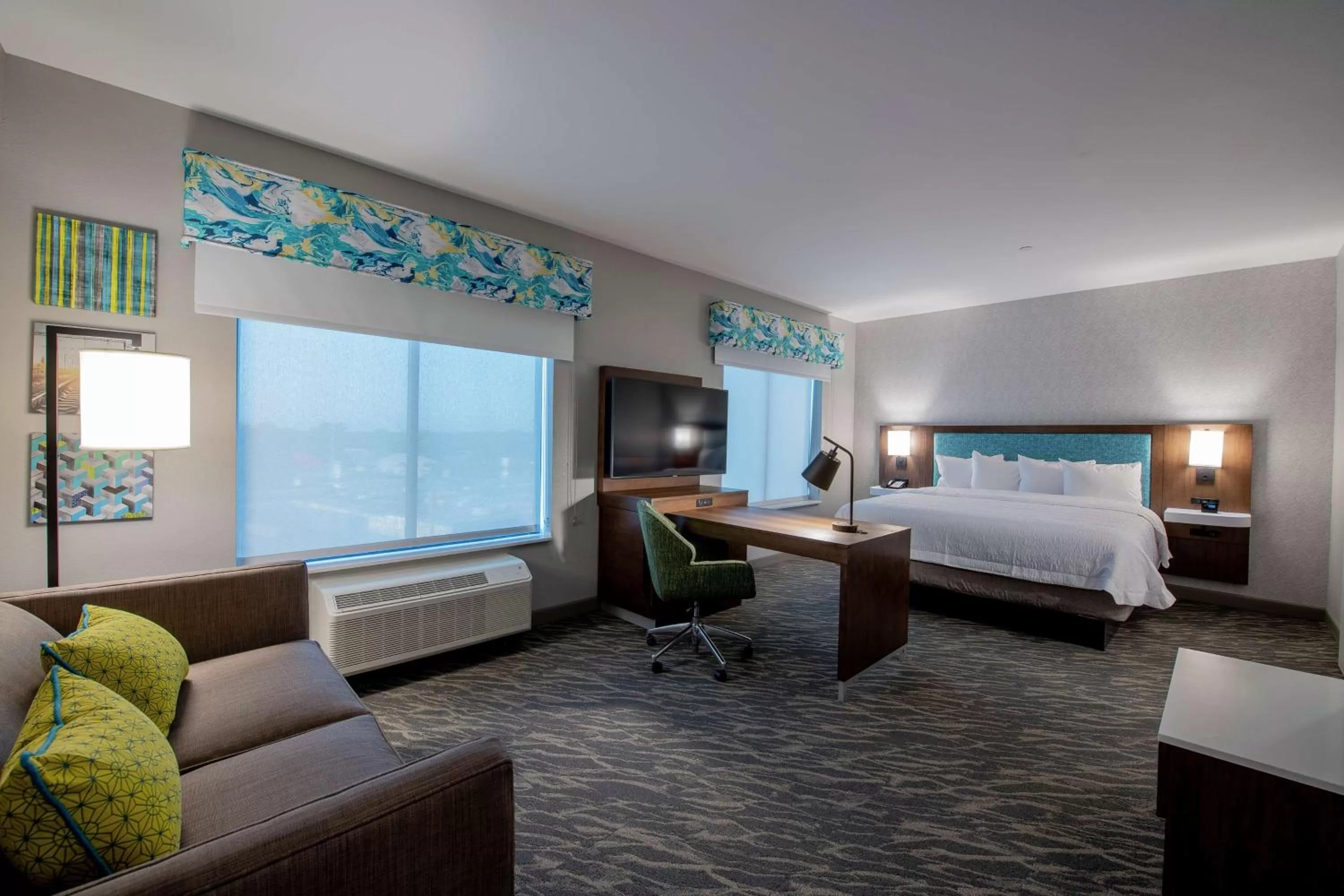 Bedroom, Bed in Hampton Inn & Suites Duncanville Dallas, Tx