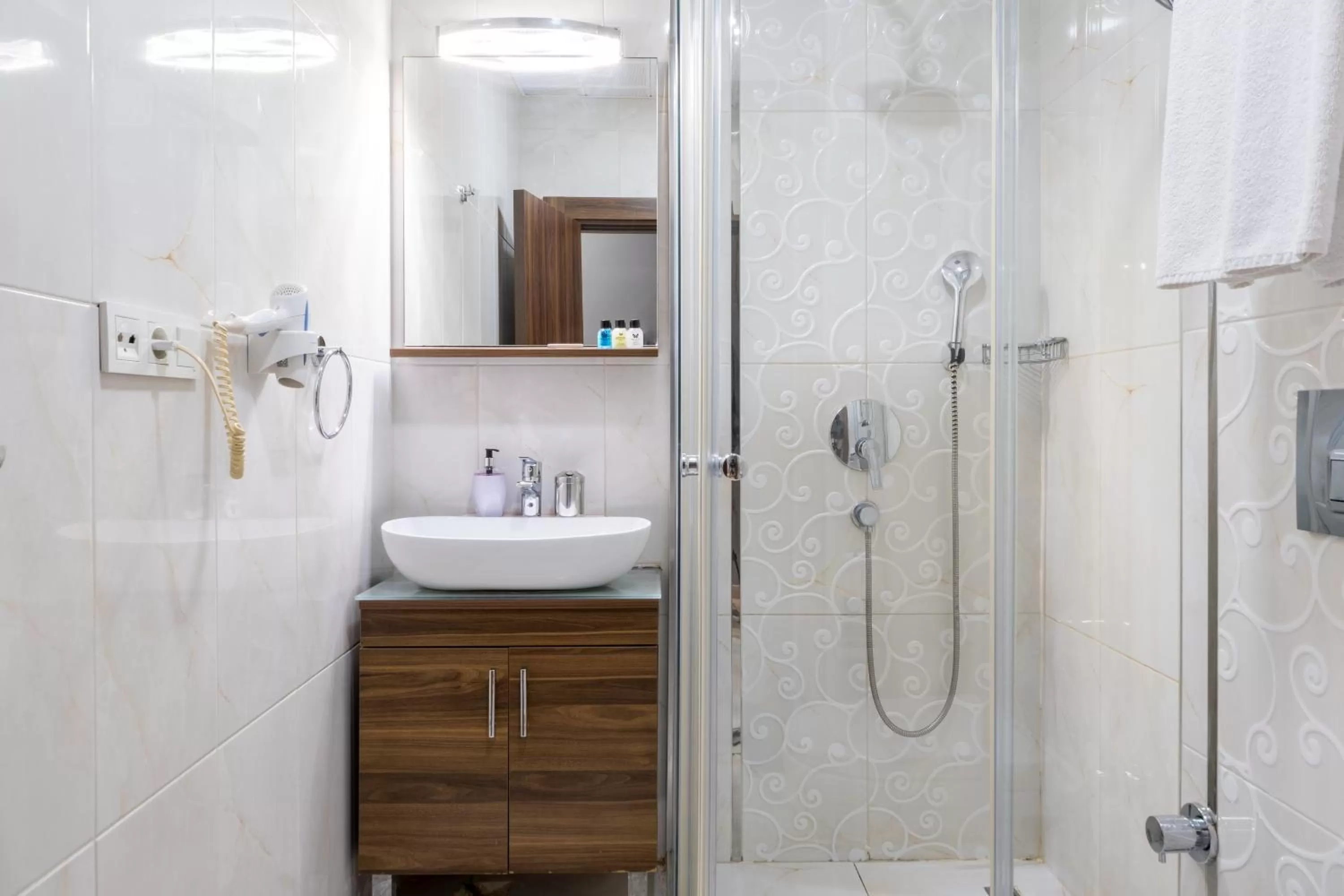 Shower, Bathroom in Beyzas Hotels & Suites