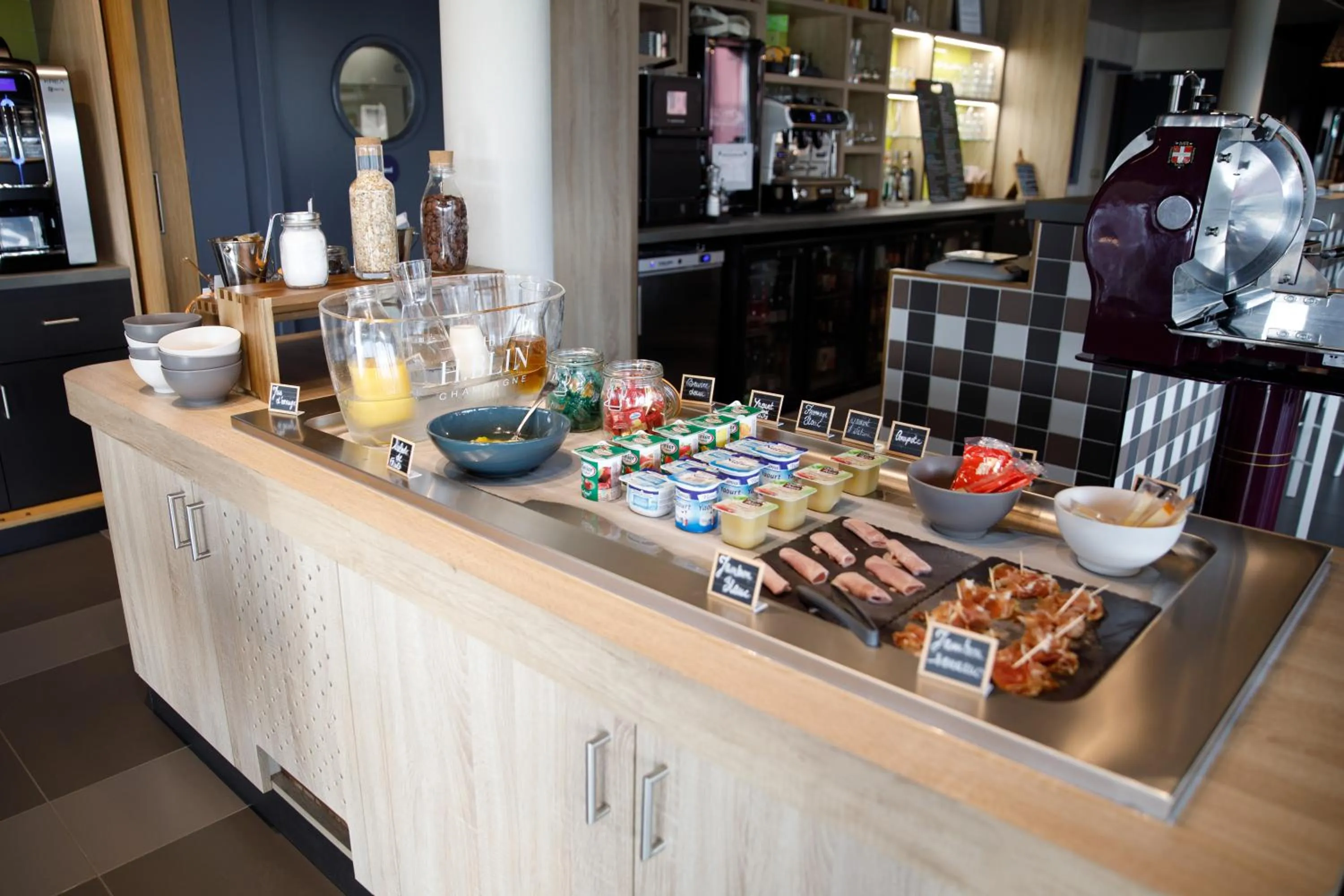 Breakfast in Campanile Annemasse Est Findrol CHAL