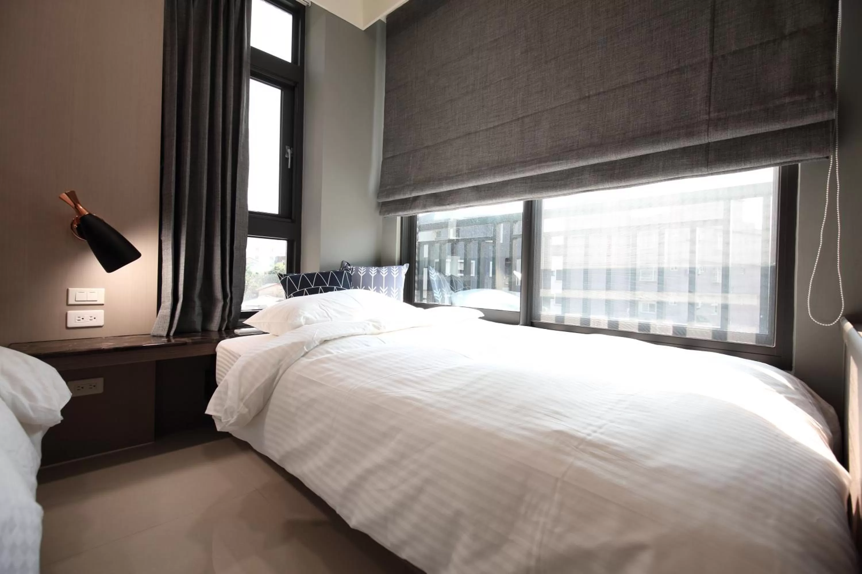 Bed in 52 travelers home (with elevator)