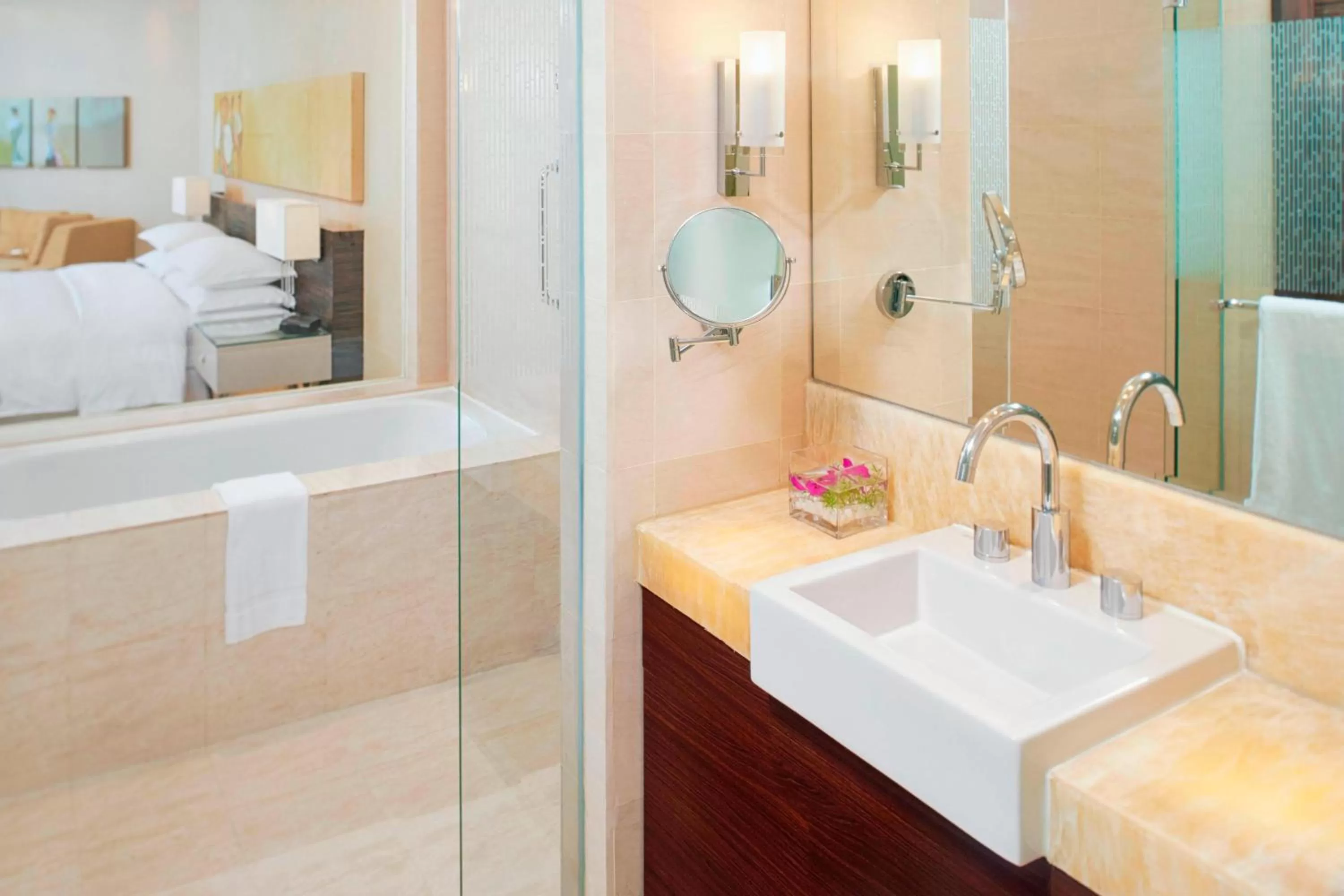 Bathroom, Bed in Sheraton Nha Trang Hotel & Spa
