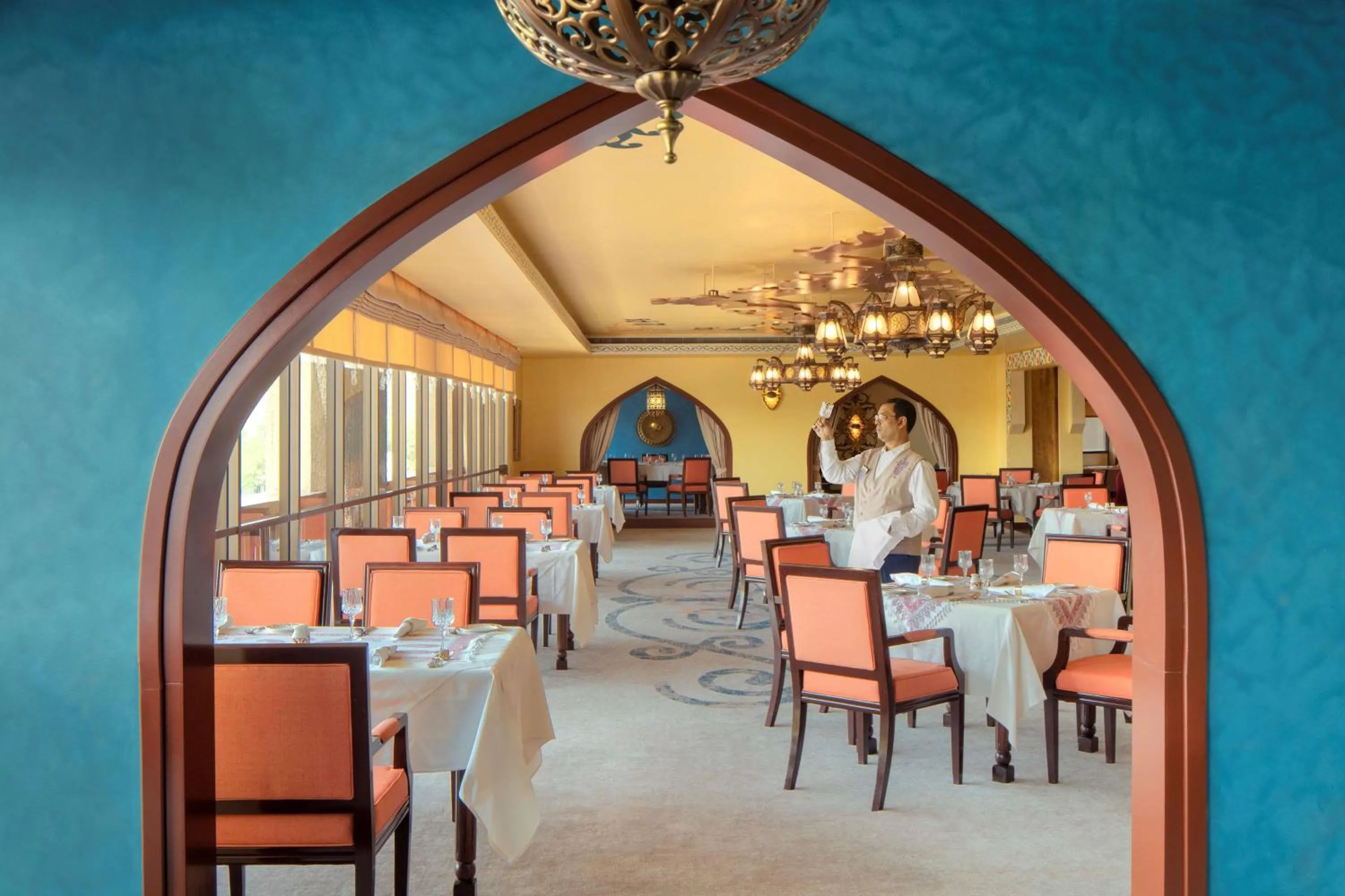 Restaurant/places to eat in Radisson Blu Hotel, Dubai Deira Creek