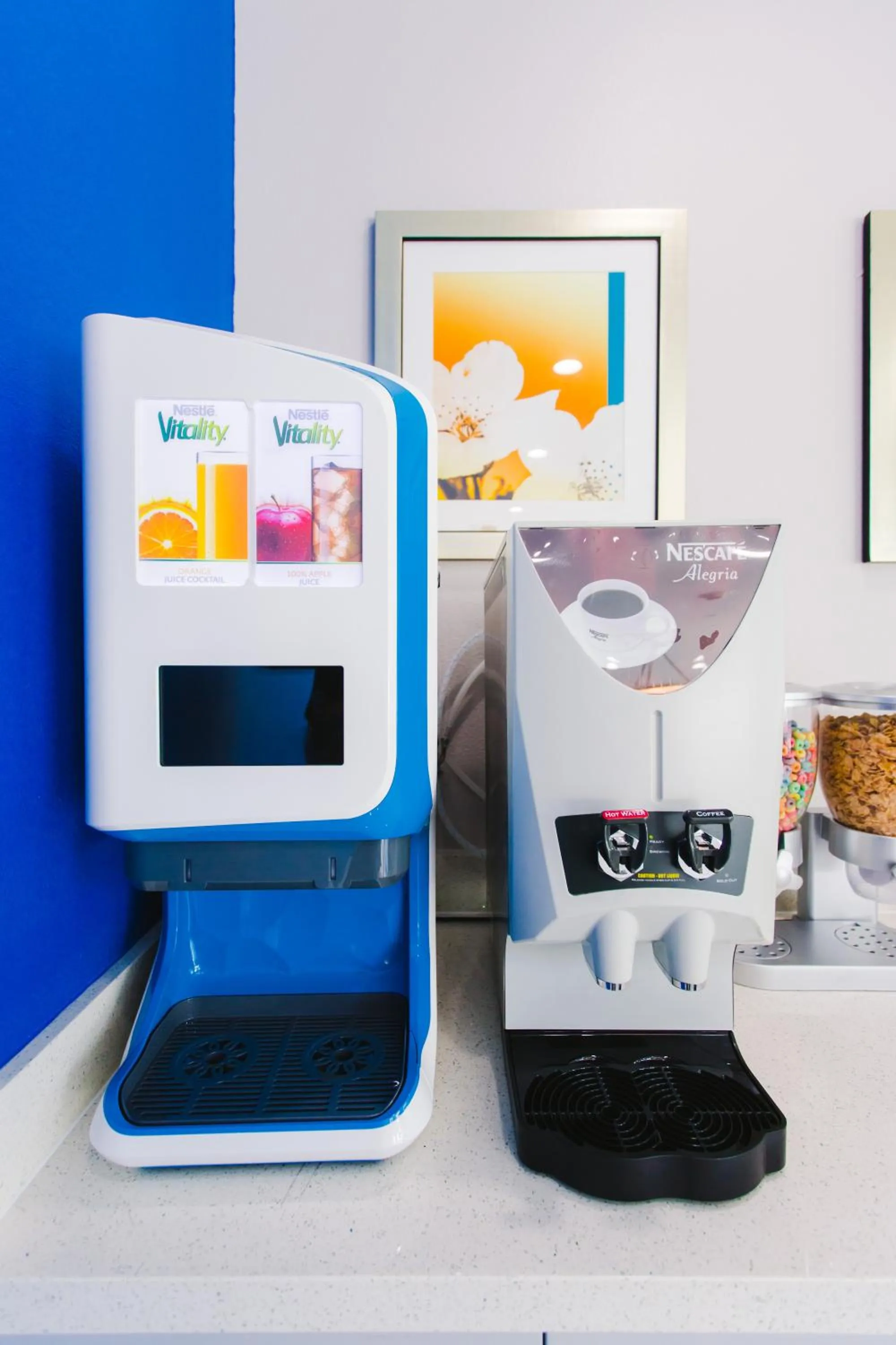 Coffee/tea facilities in Palace Inn- Louetta