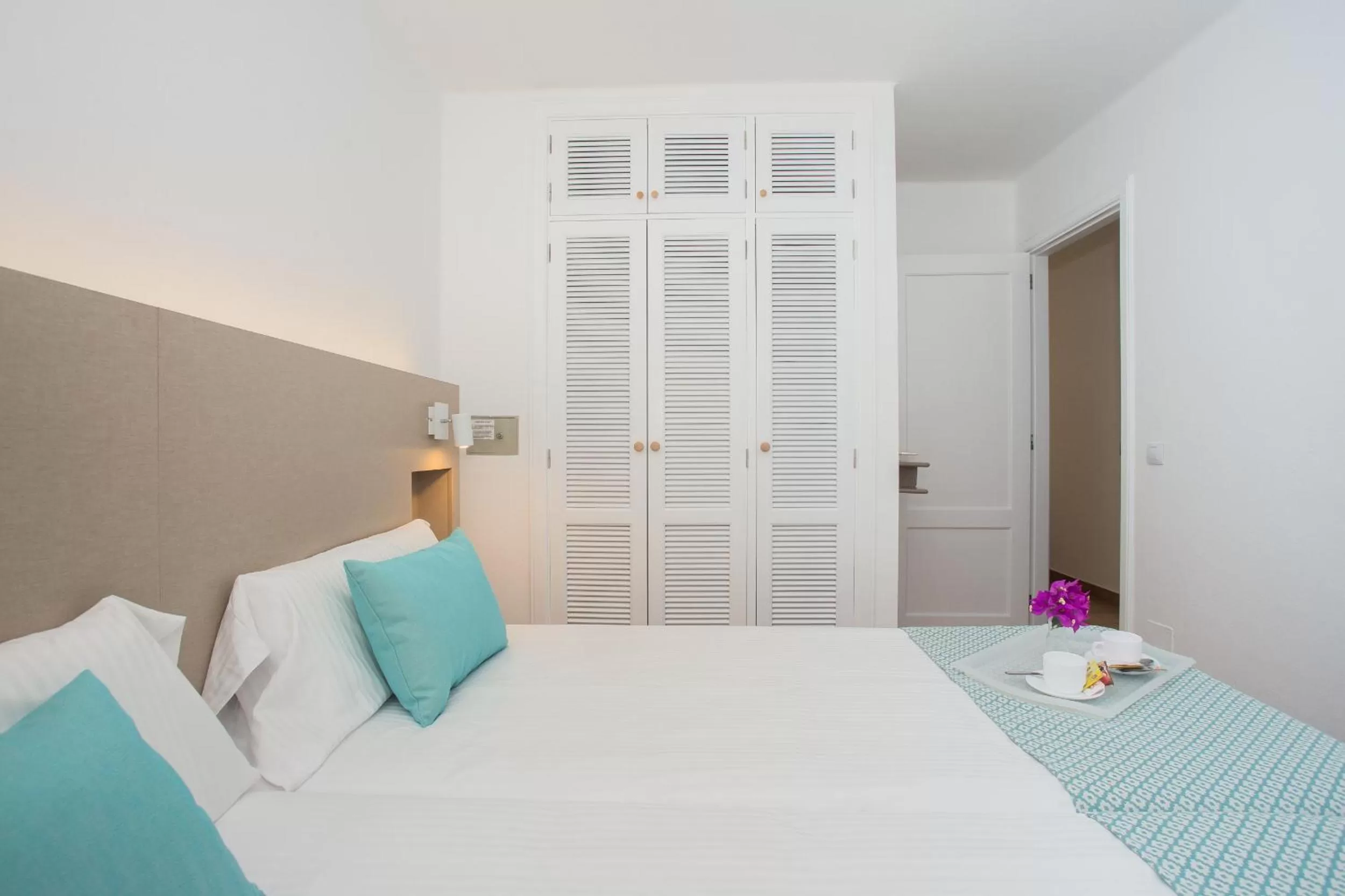 Decorative detail, Bed in Los Tulipanes