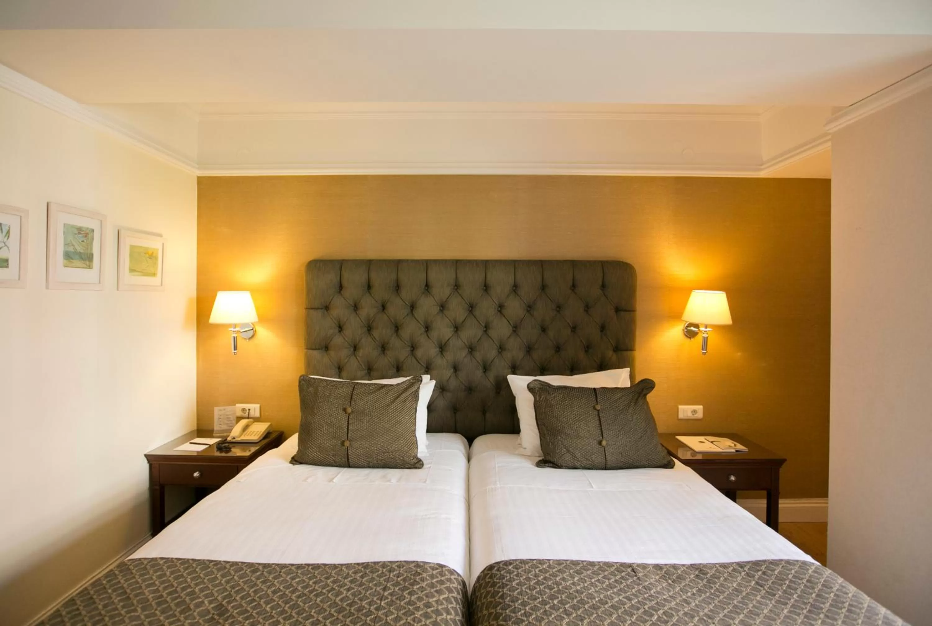 Photo of the whole room, Bed in Hera Hotel