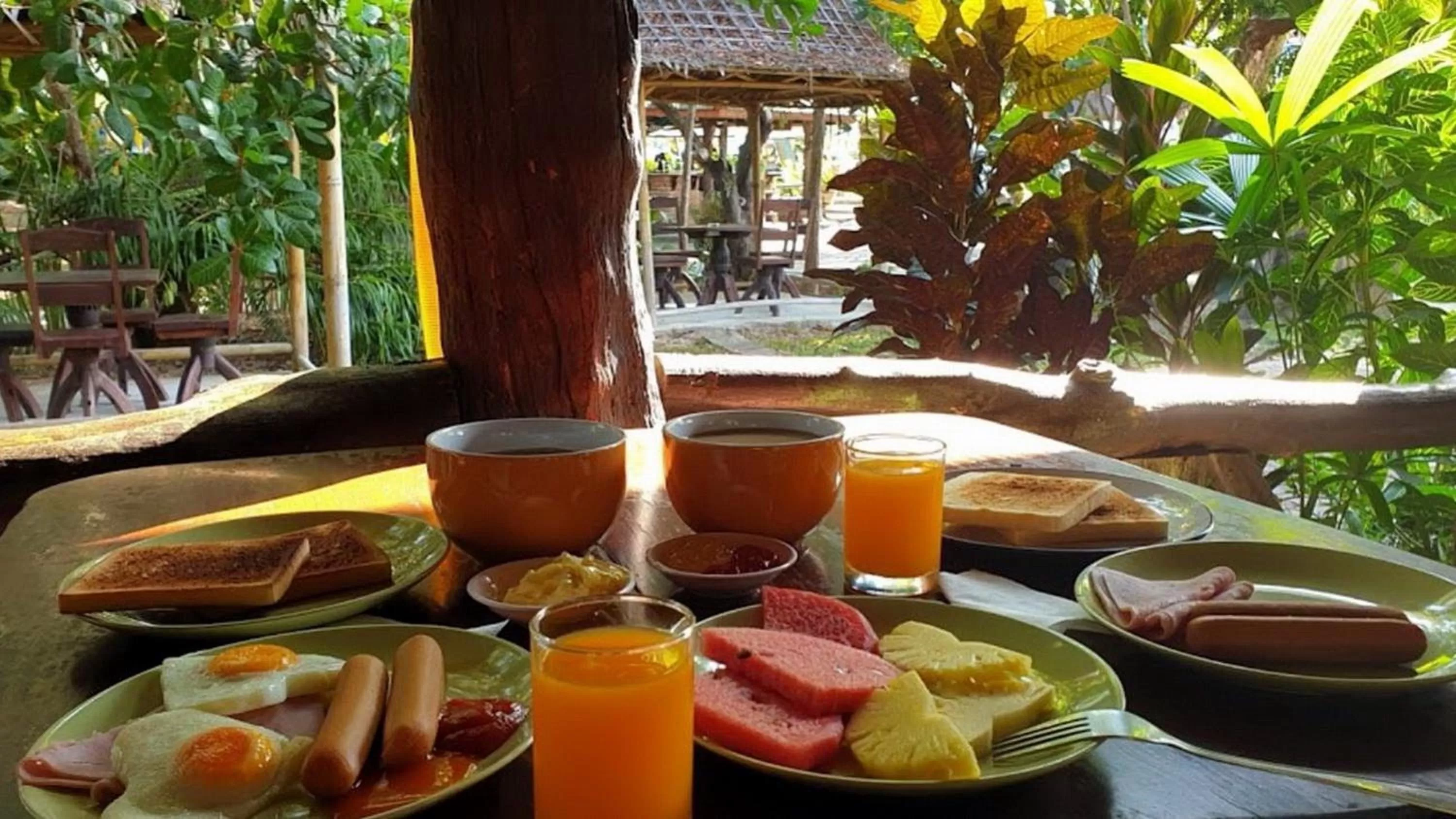 Buffet breakfast in Doo Dee Boutique Resort by Swiss Chalet