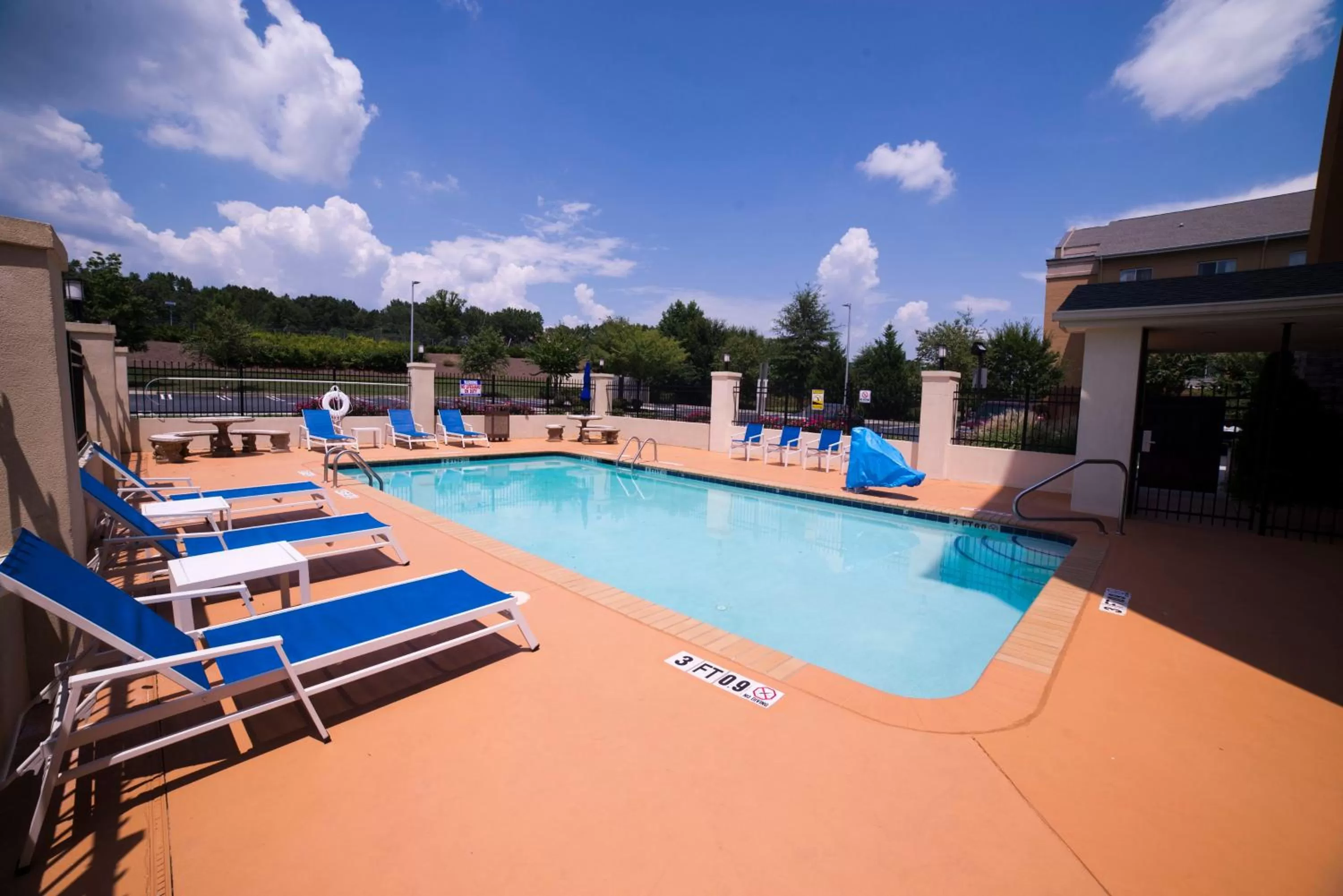 Swimming pool in Holiday Inn Express Hotel & Suites Atlanta East - Lithonia by IHG