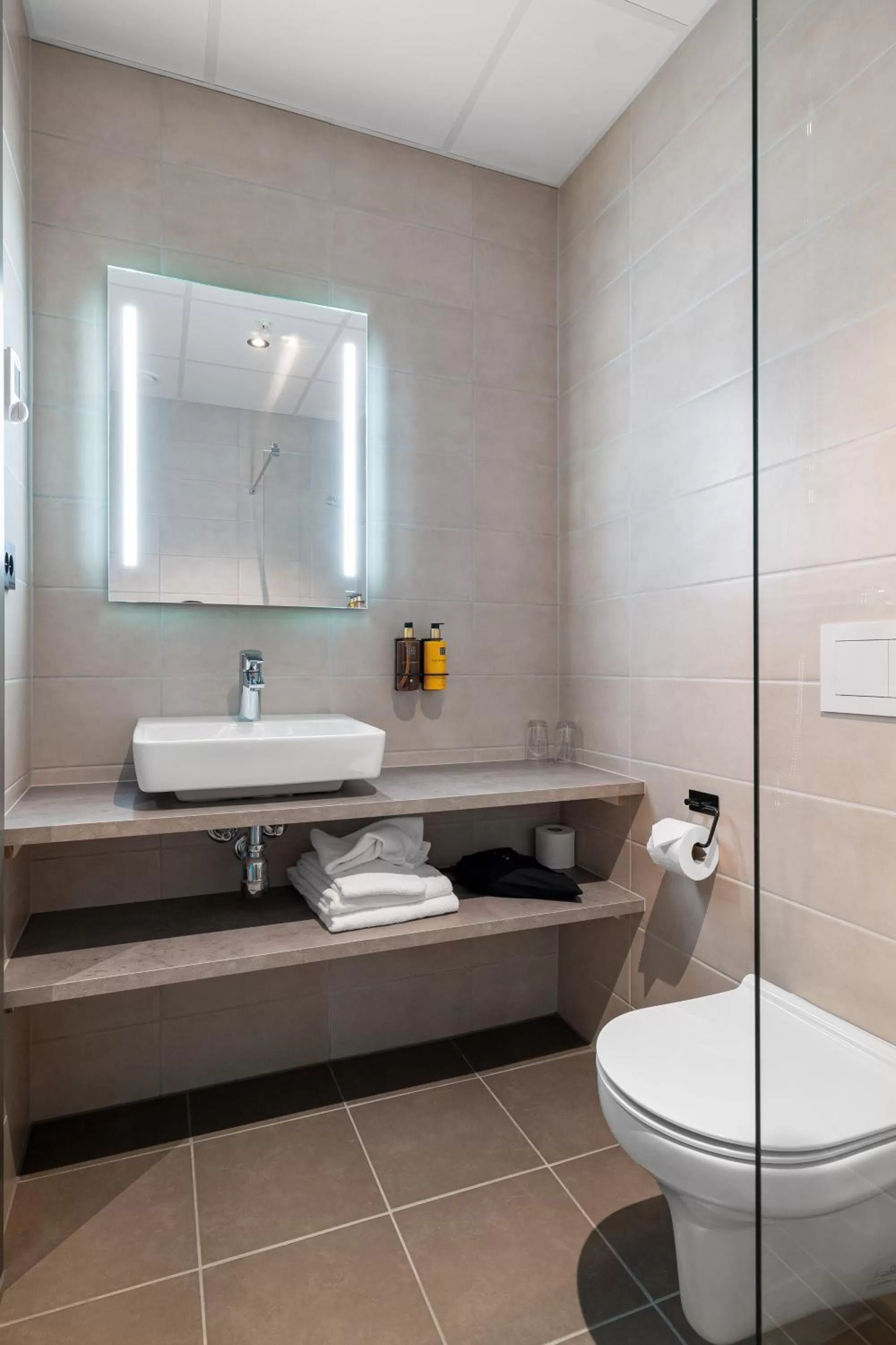 Shower in Hotell Jæren