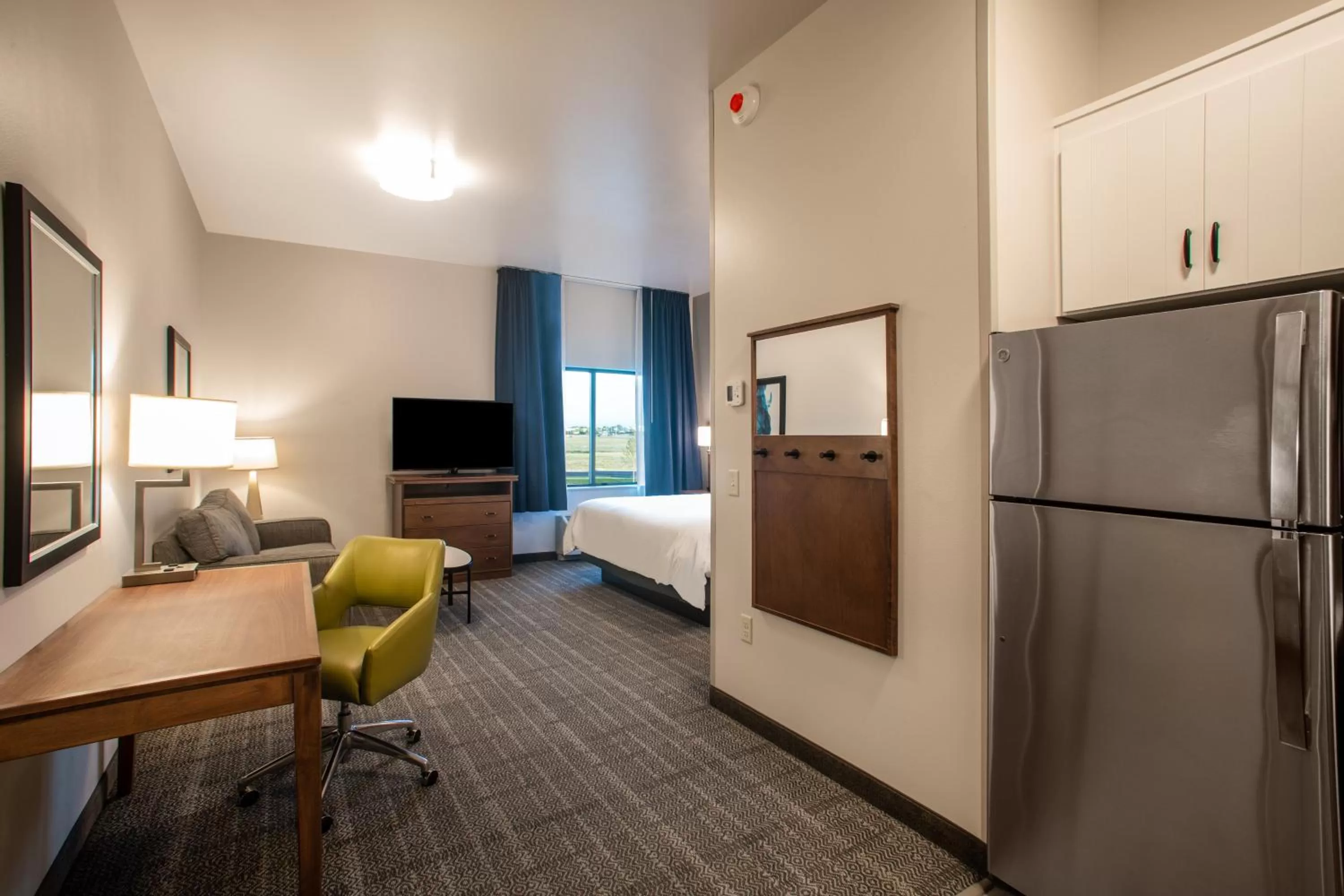 Photo of the whole room, Bed in Staybridge Suites - Sioux Falls Southwest by IHG
