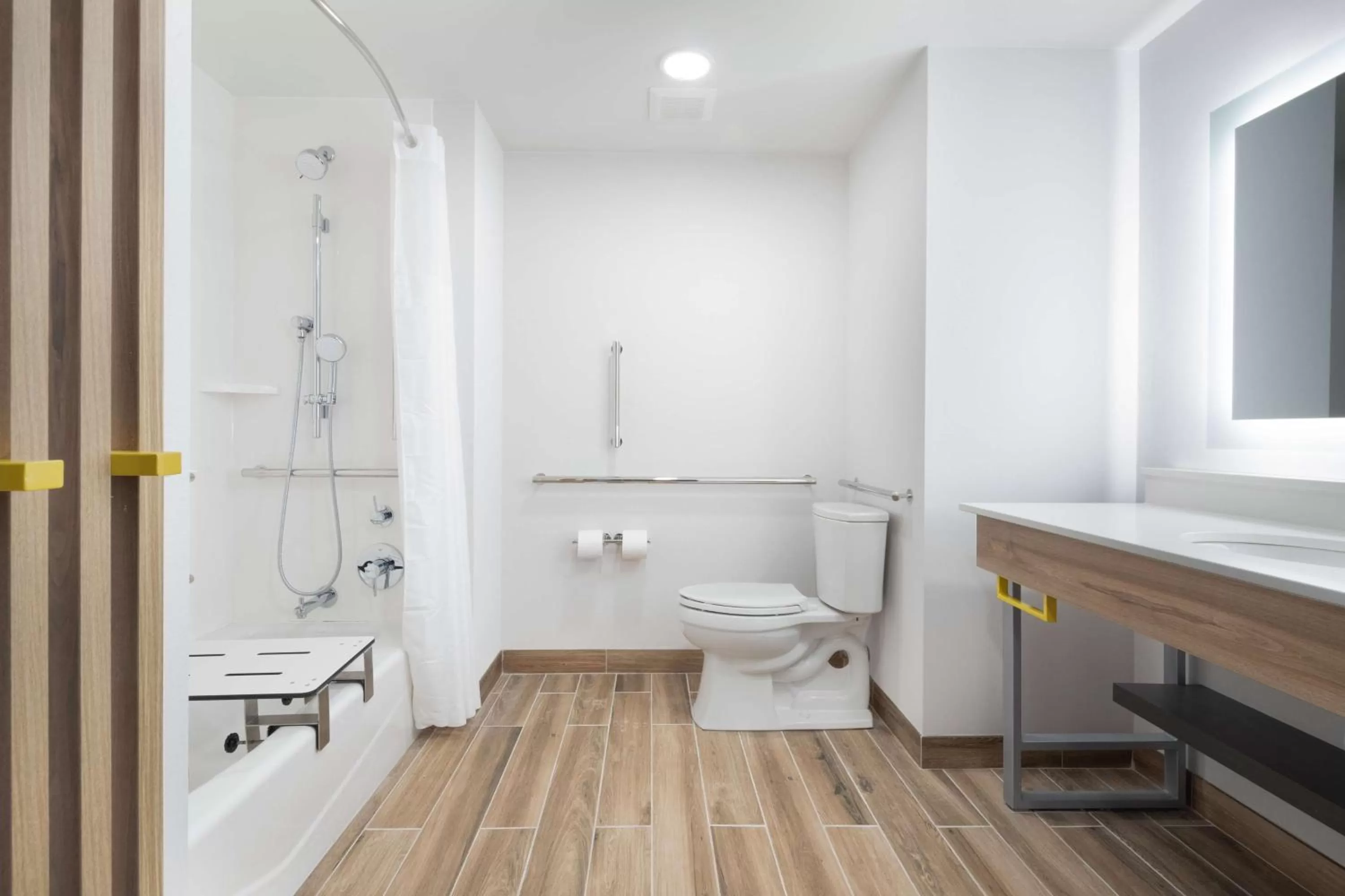 Bathroom in Hampton Inn by Hilton Verona at Turning Stone