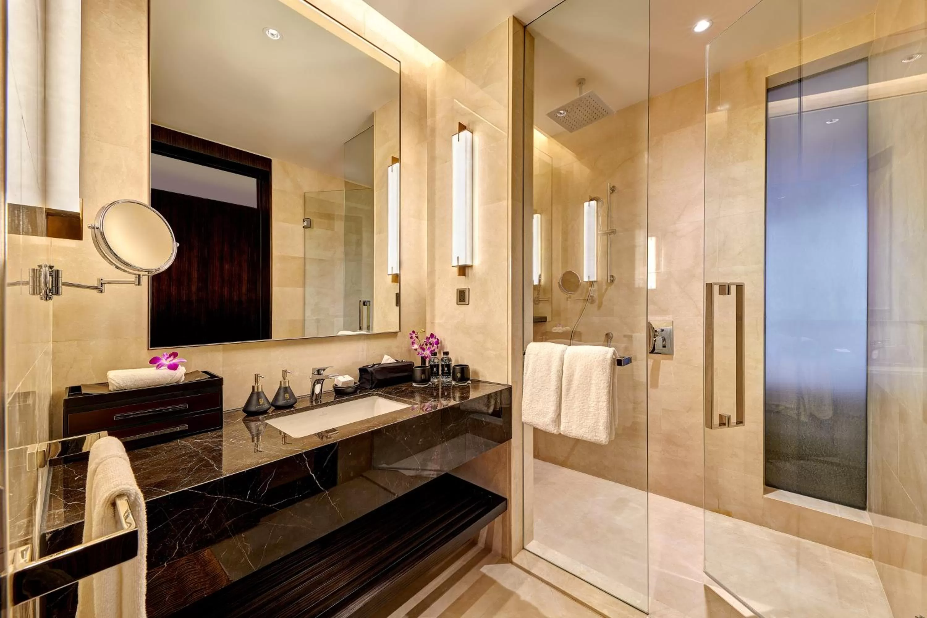 Shower in Pavilion Hotel Kuala Lumpur Managed by Banyan Tree