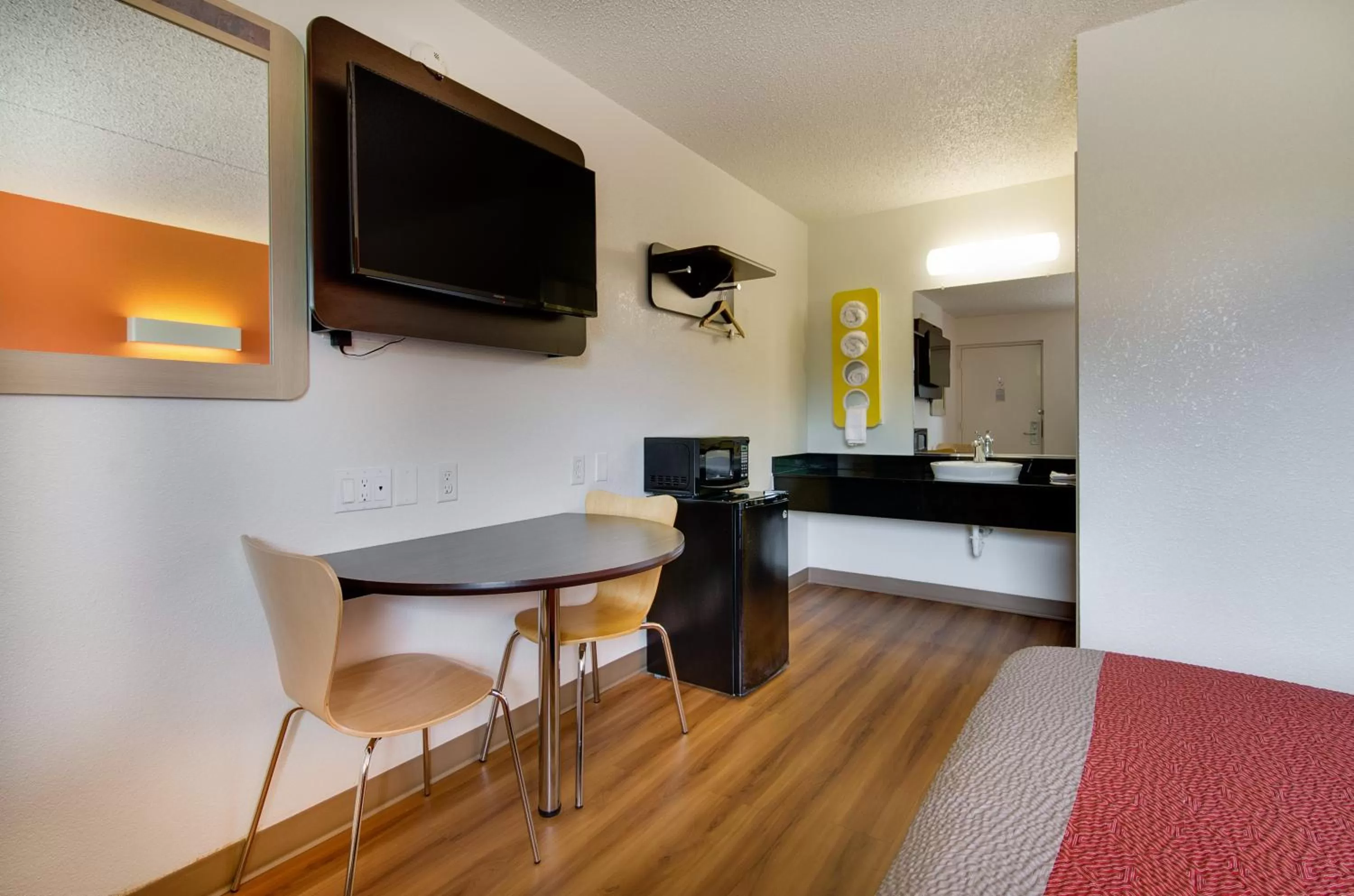 Bedroom in Motel 6-Salina, KS