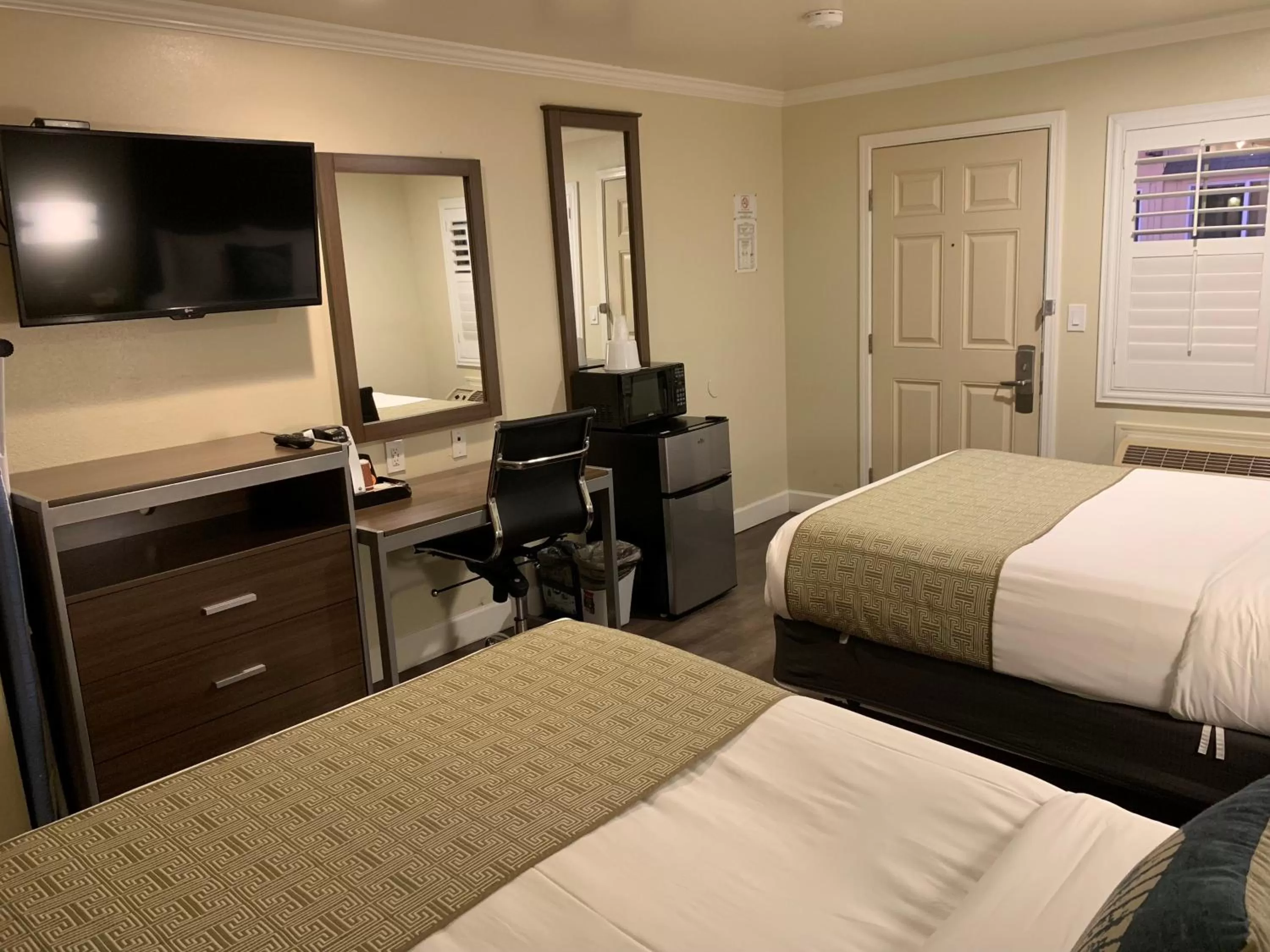 Bedroom, Bed in El Castell Motel