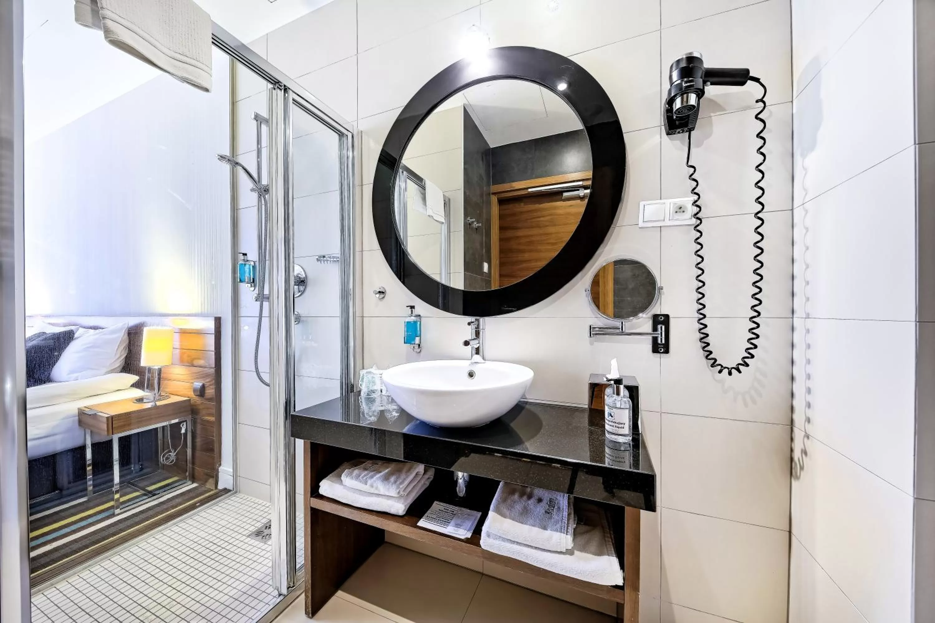 Shower in Bayjonn Boutique Hotel