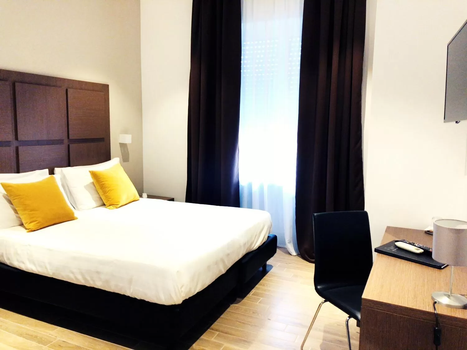 Photo of the whole room, Bed in Rome Garden Hotel