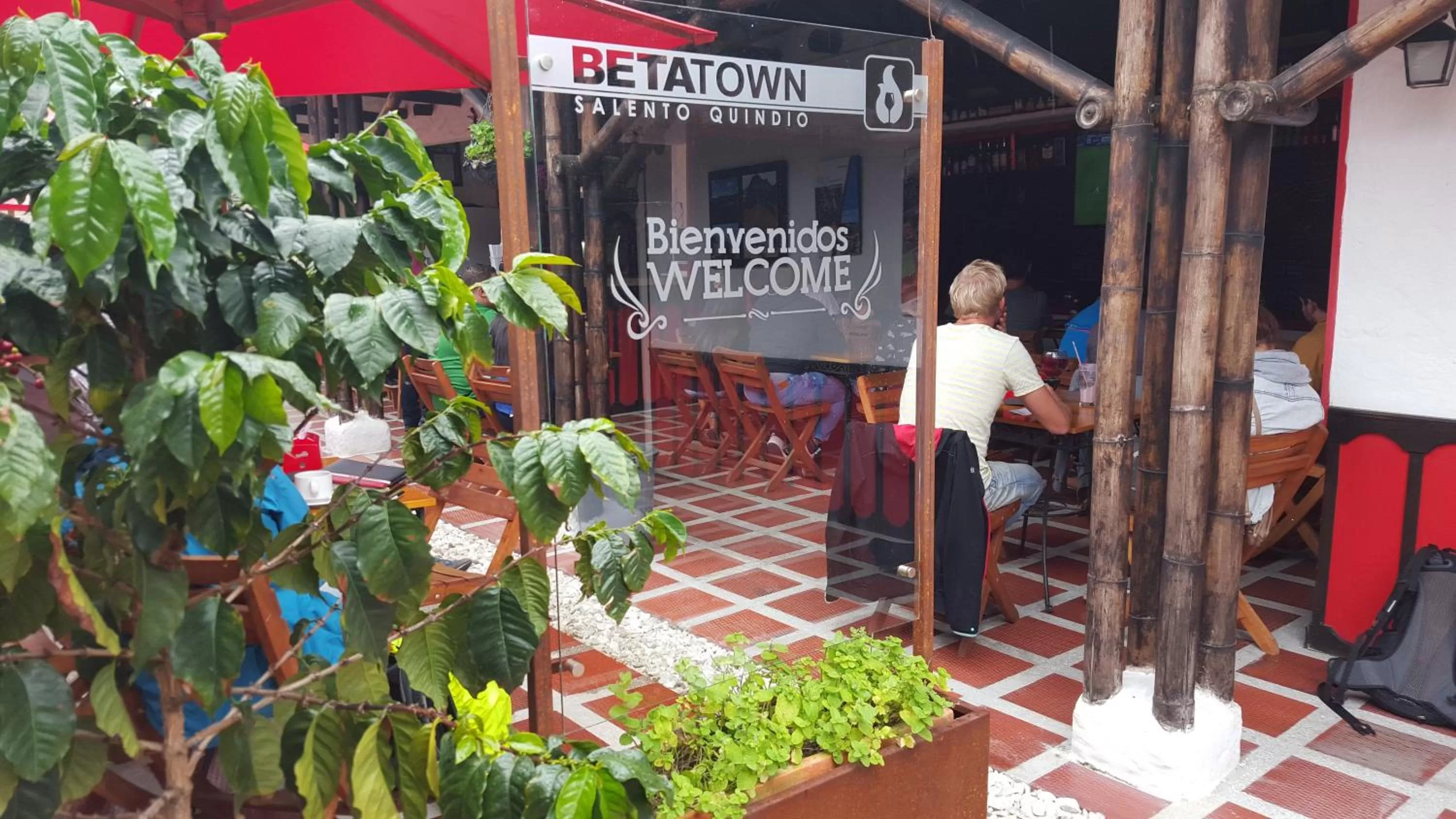 Restaurant/places to eat in Beta Hotel