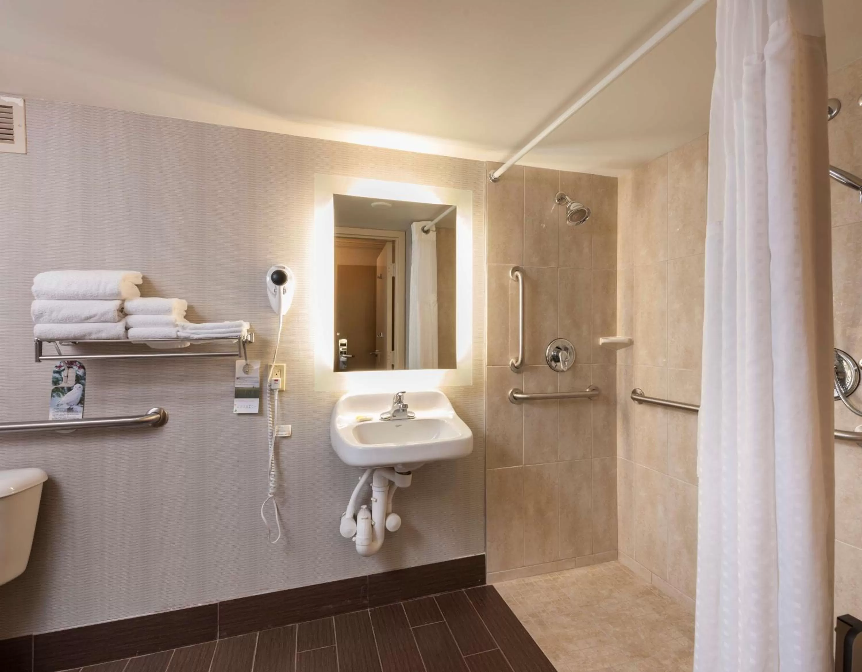 Bathroom in Best Western Plus Strongsville Cleveland