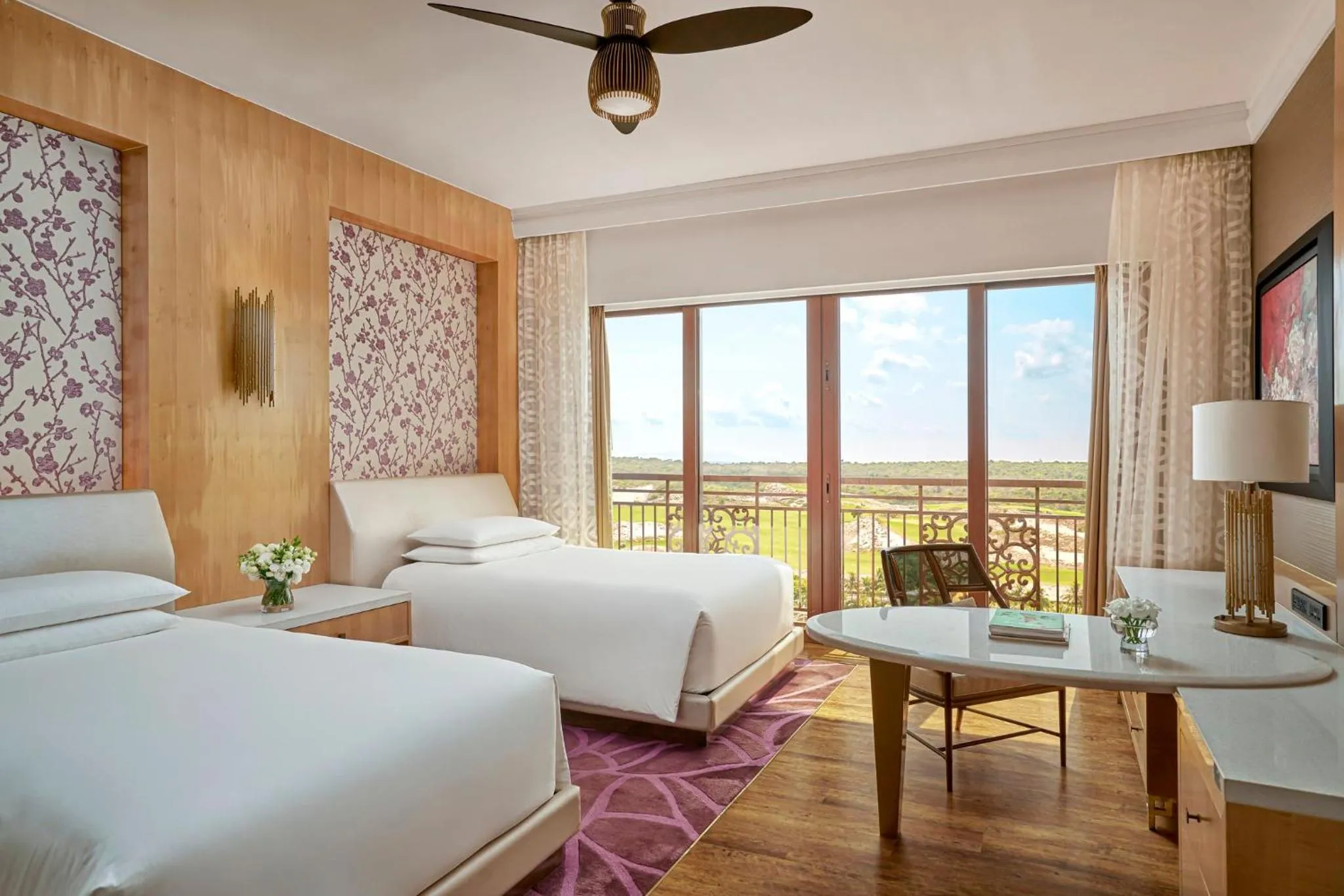 Photo of the whole room, Bed in InterContinental Grand Ho Tram