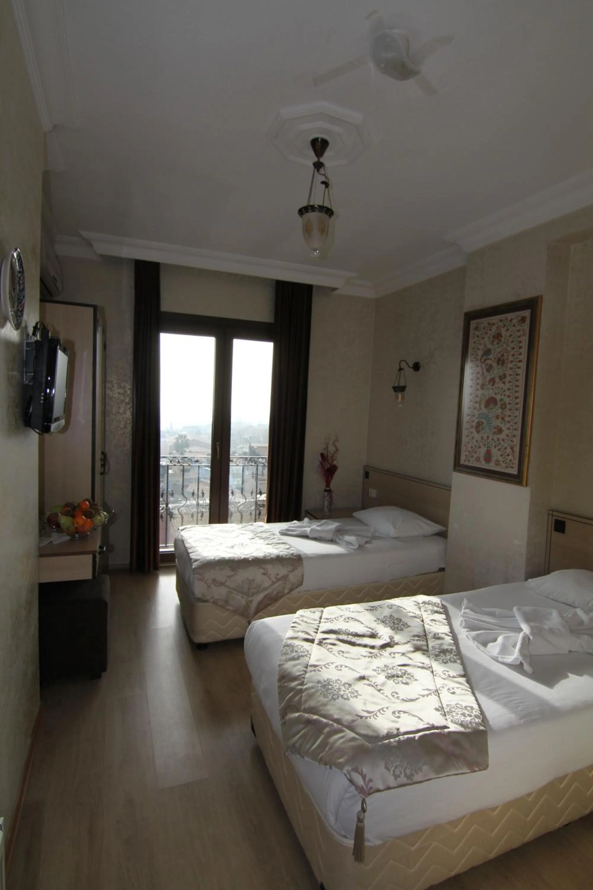Photo of the whole room, Bed in Art City Hotel Istanbul