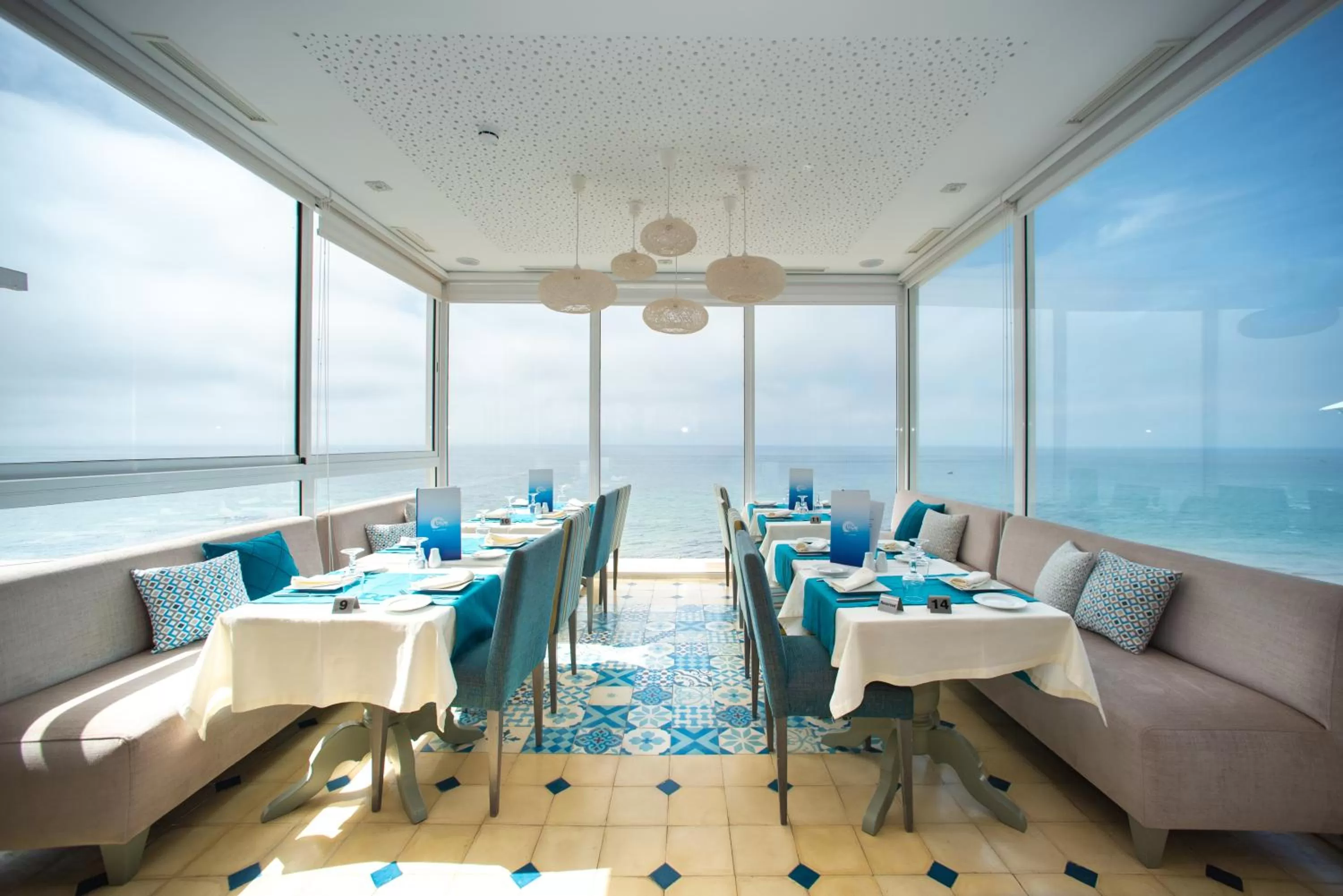 Restaurant/places to eat in Appart-hotel La Source