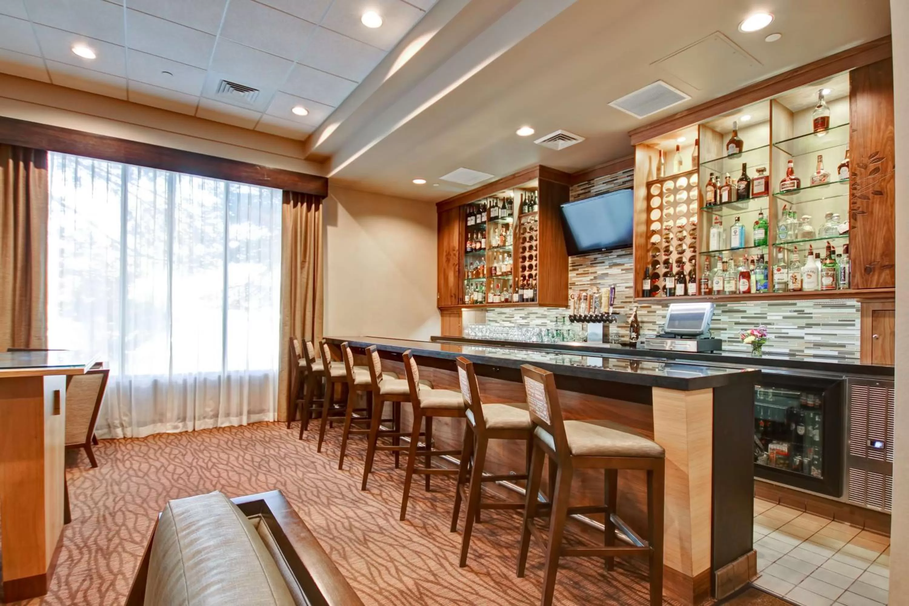 Lounge or bar in DoubleTree by Hilton Hotel Flagstaff
