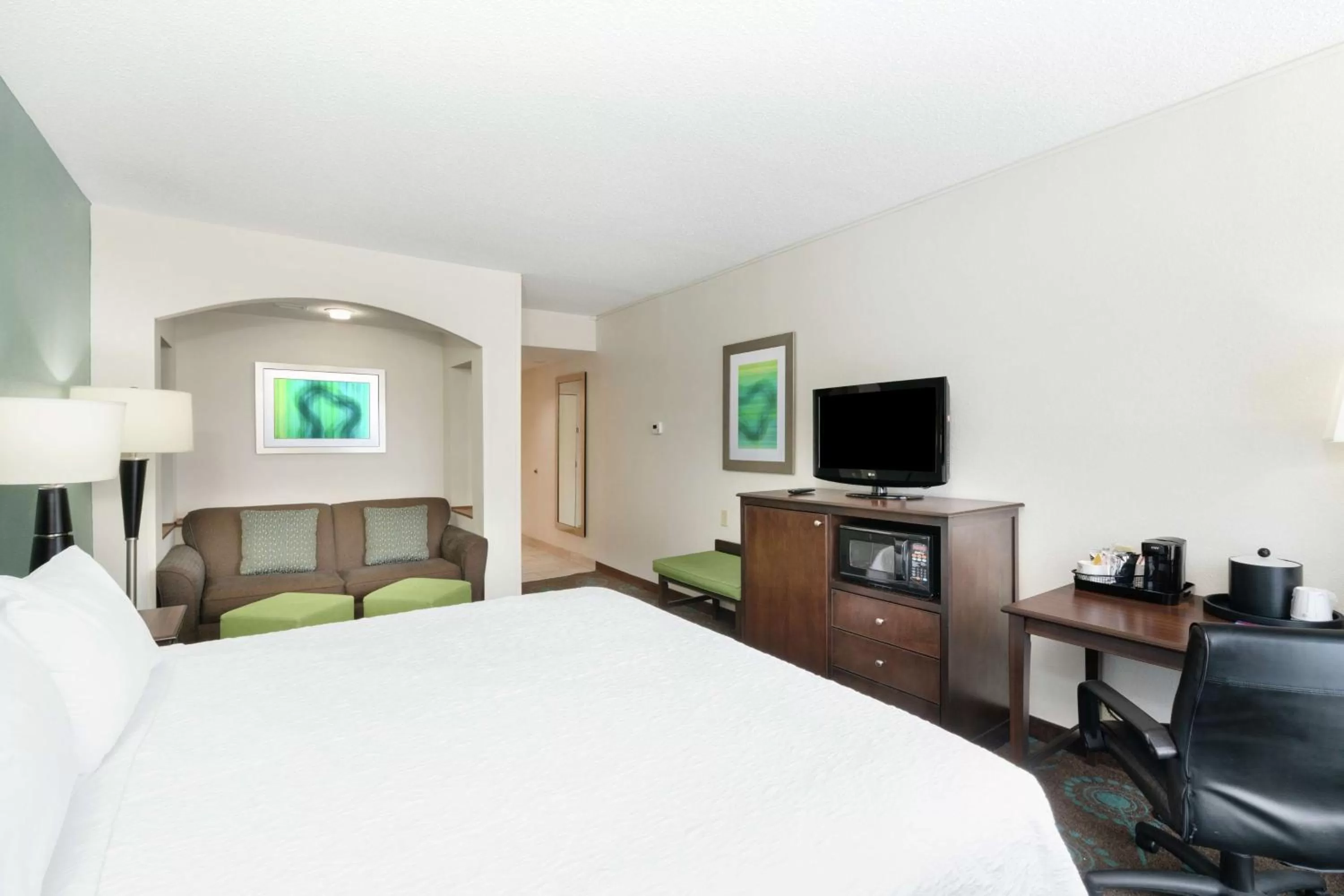 Bedroom, Bed in Hampton Inn & Suites Mooresville