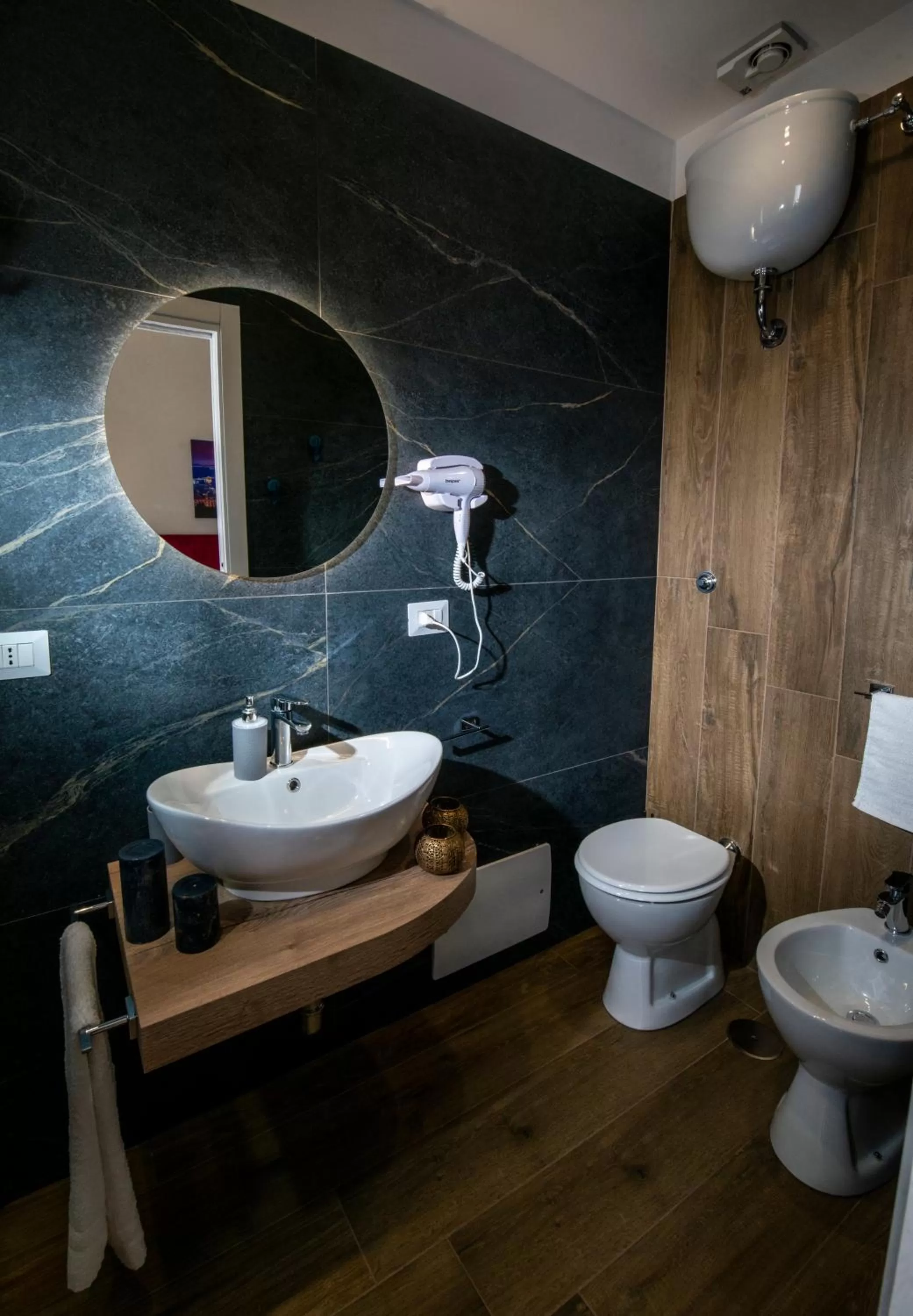 Shower, Bathroom in VIVI A NAPOLI