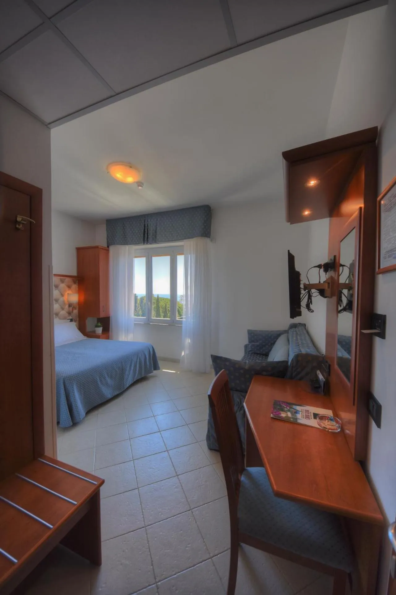 Photo of the whole room, Bed in Hotel Noris