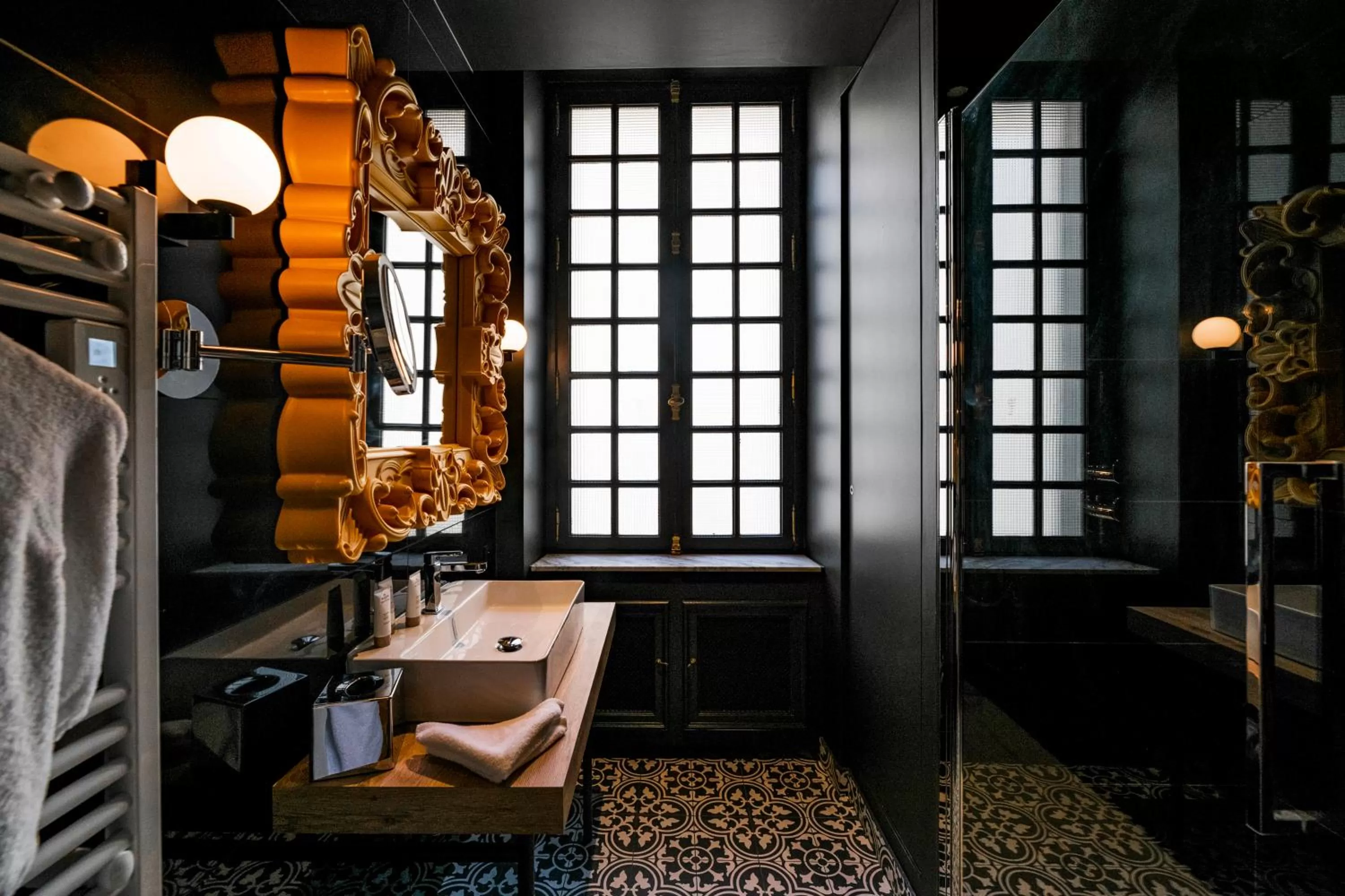 Bathroom in Belle Epoque