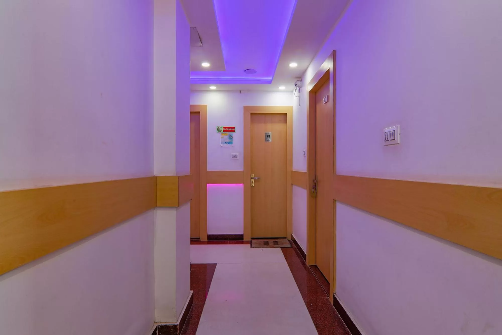 Lobby or reception in Via Moti Mahal - Sarnath museum