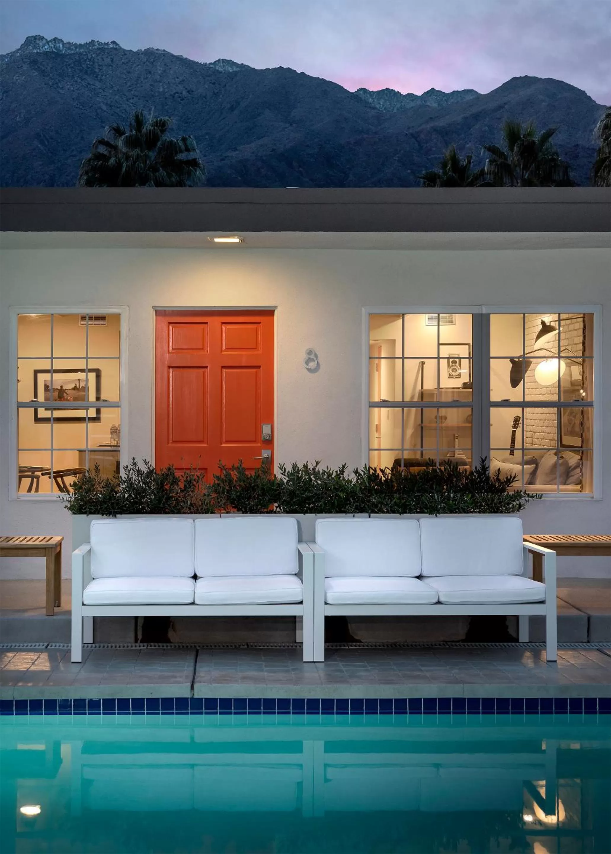 Swimming pool in the Weekend Palm Springs