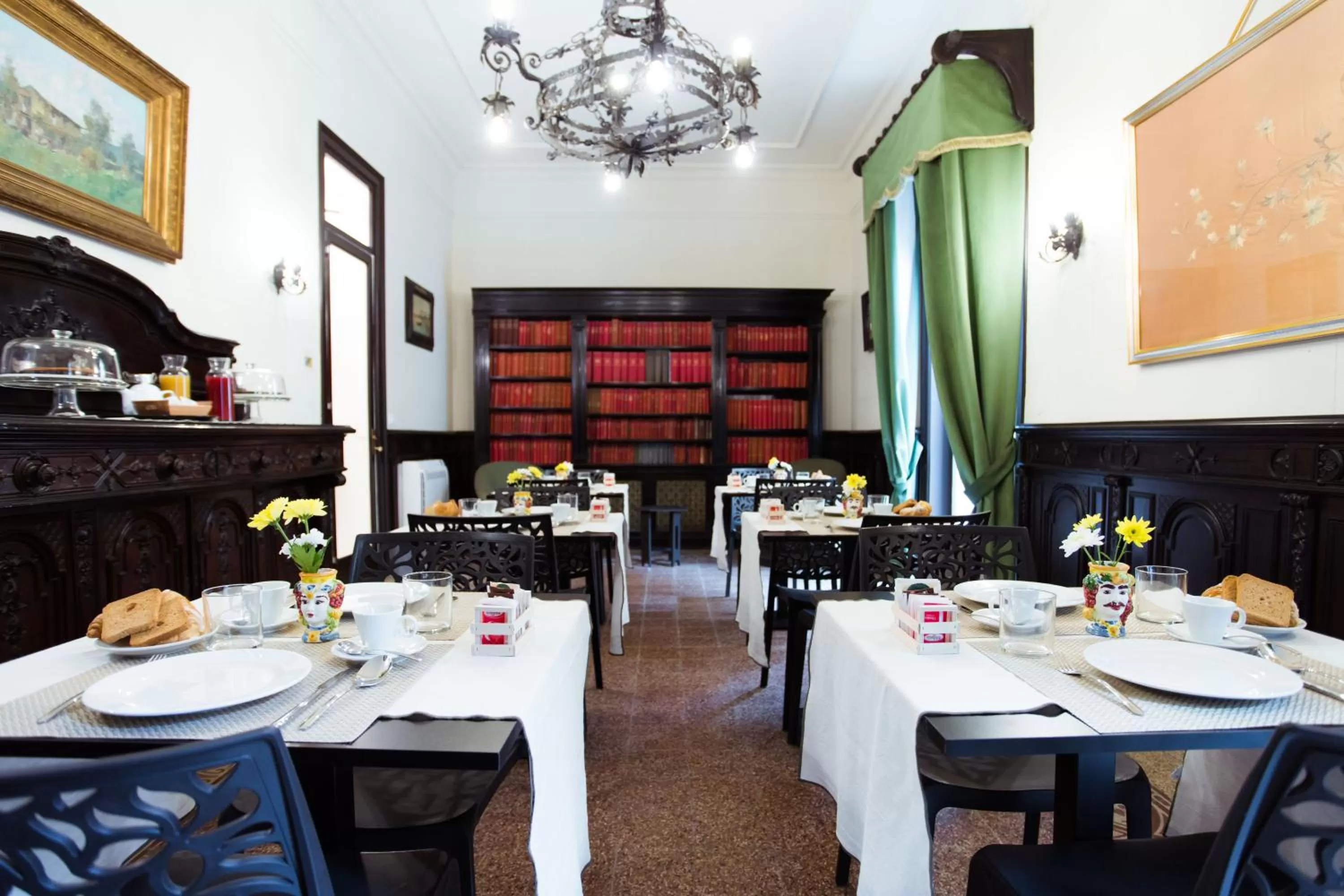 Breakfast in Donna Isa B&B