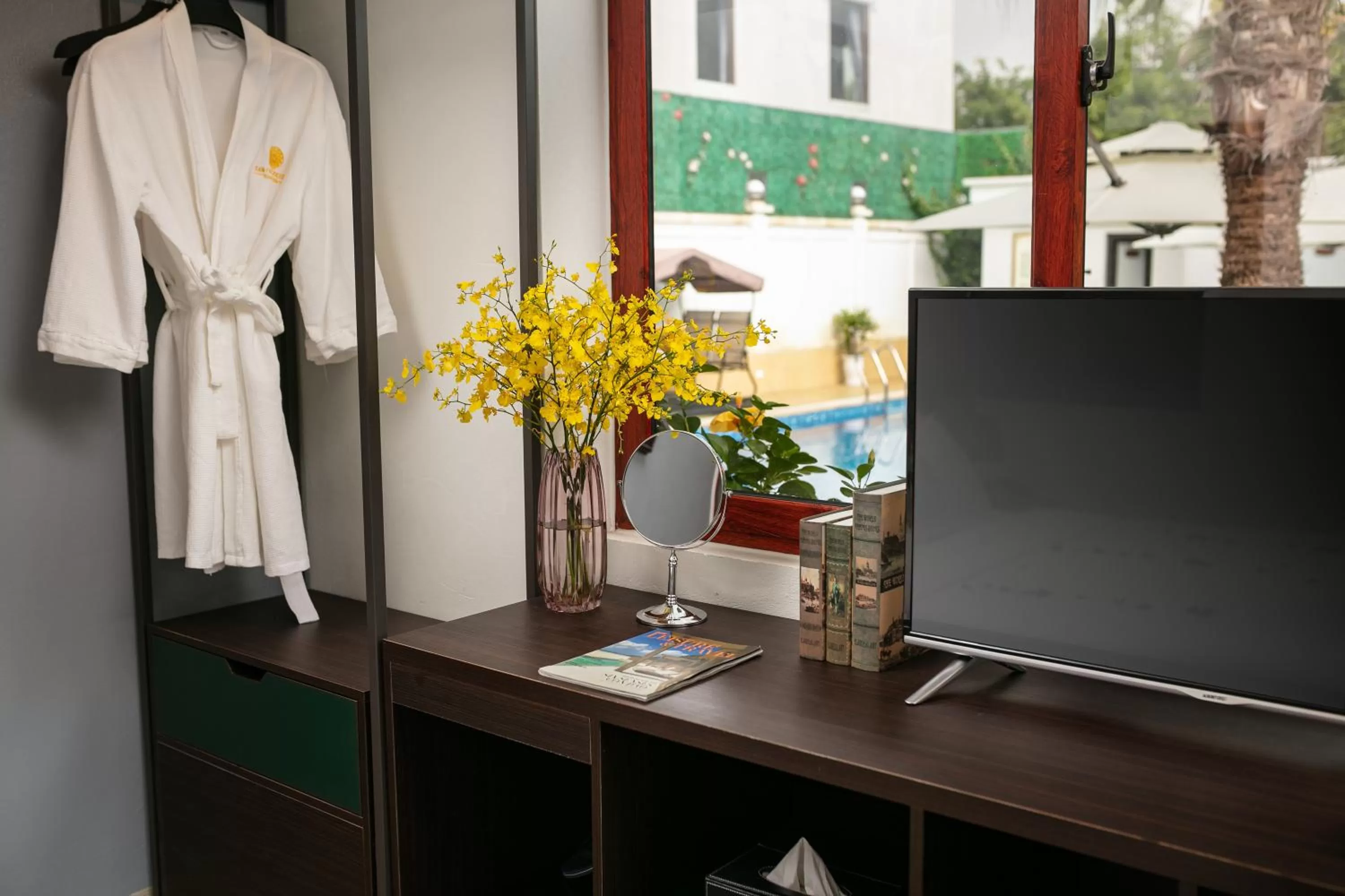 Communal lounge/ TV room in Tam Coc Holiday Hotel & Villa