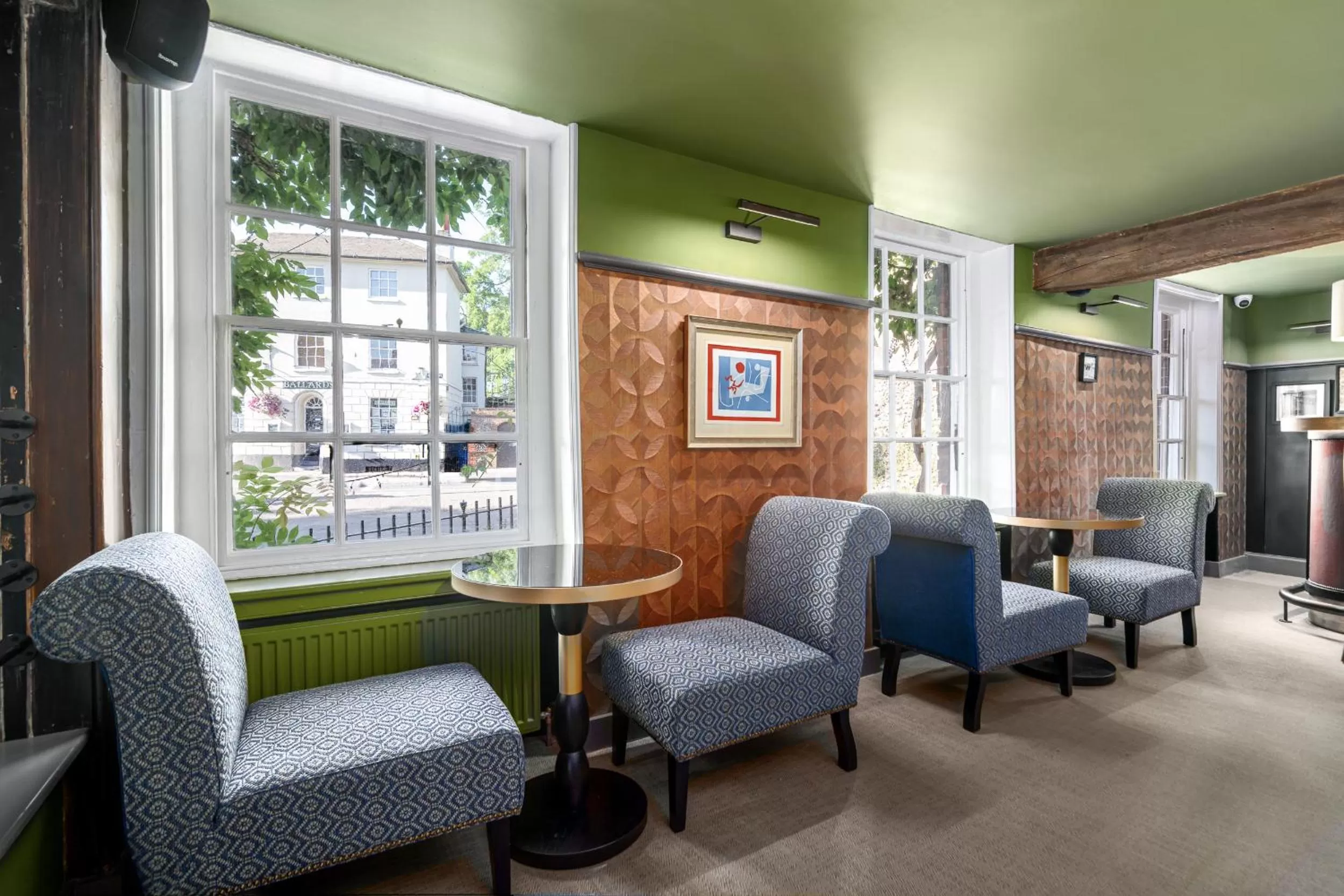 Lounge or bar in The Relais Henley