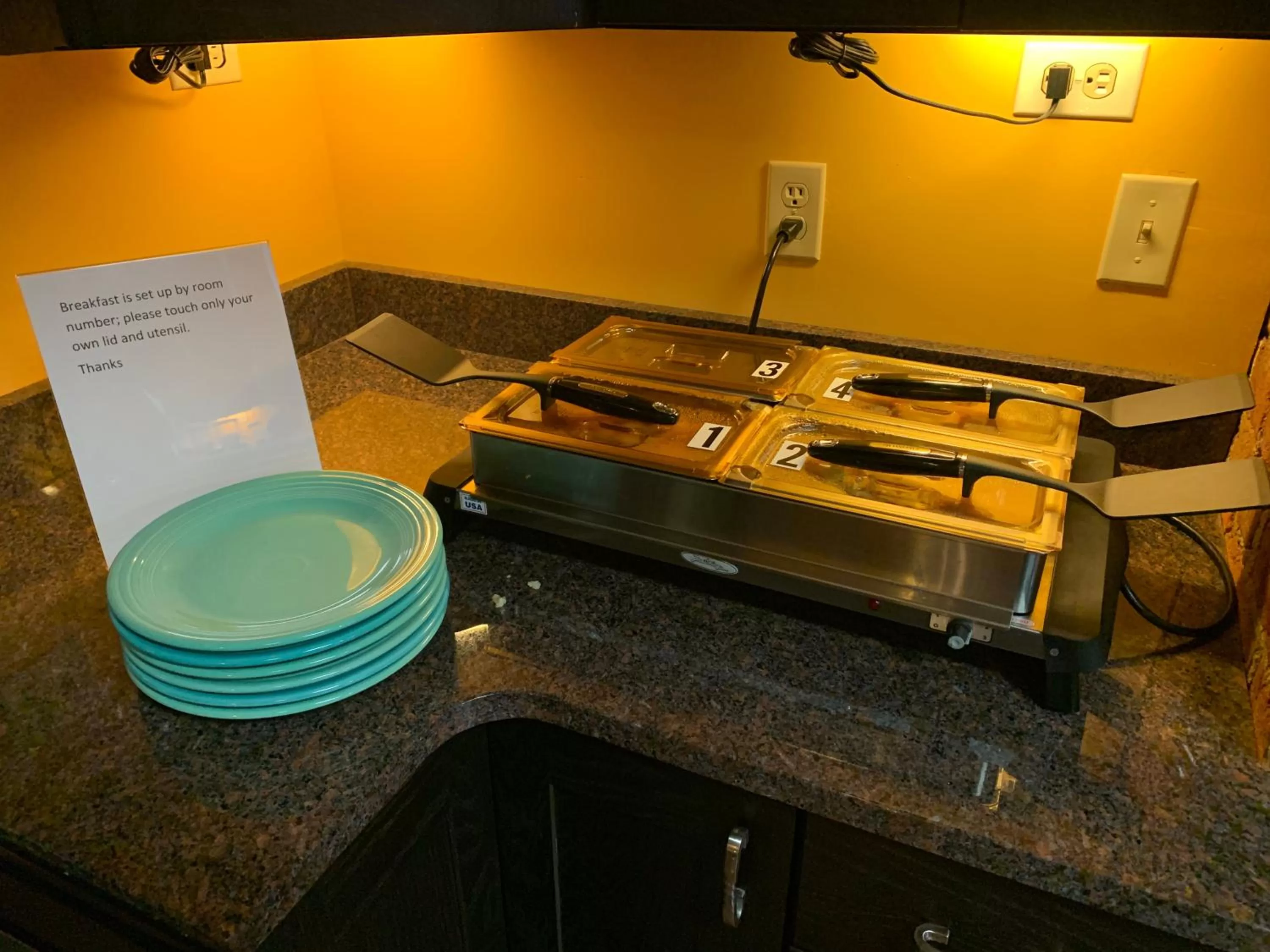 Breakfast in Bayberry House Bed and Breakfast