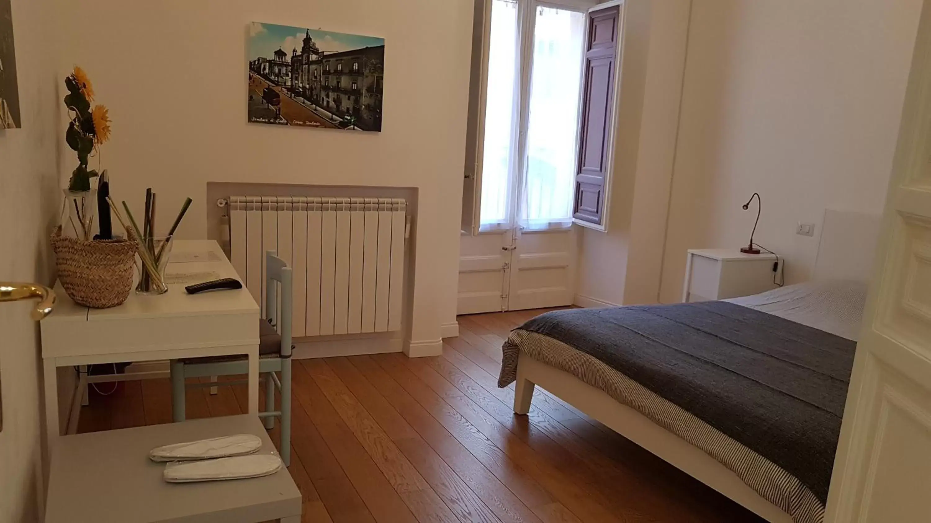 Double Room with Private Bathroom in Il Cortile del Marchese Beccadelli Double Room with Private Bathroom in Il Cortile del Marchese Beccadelli