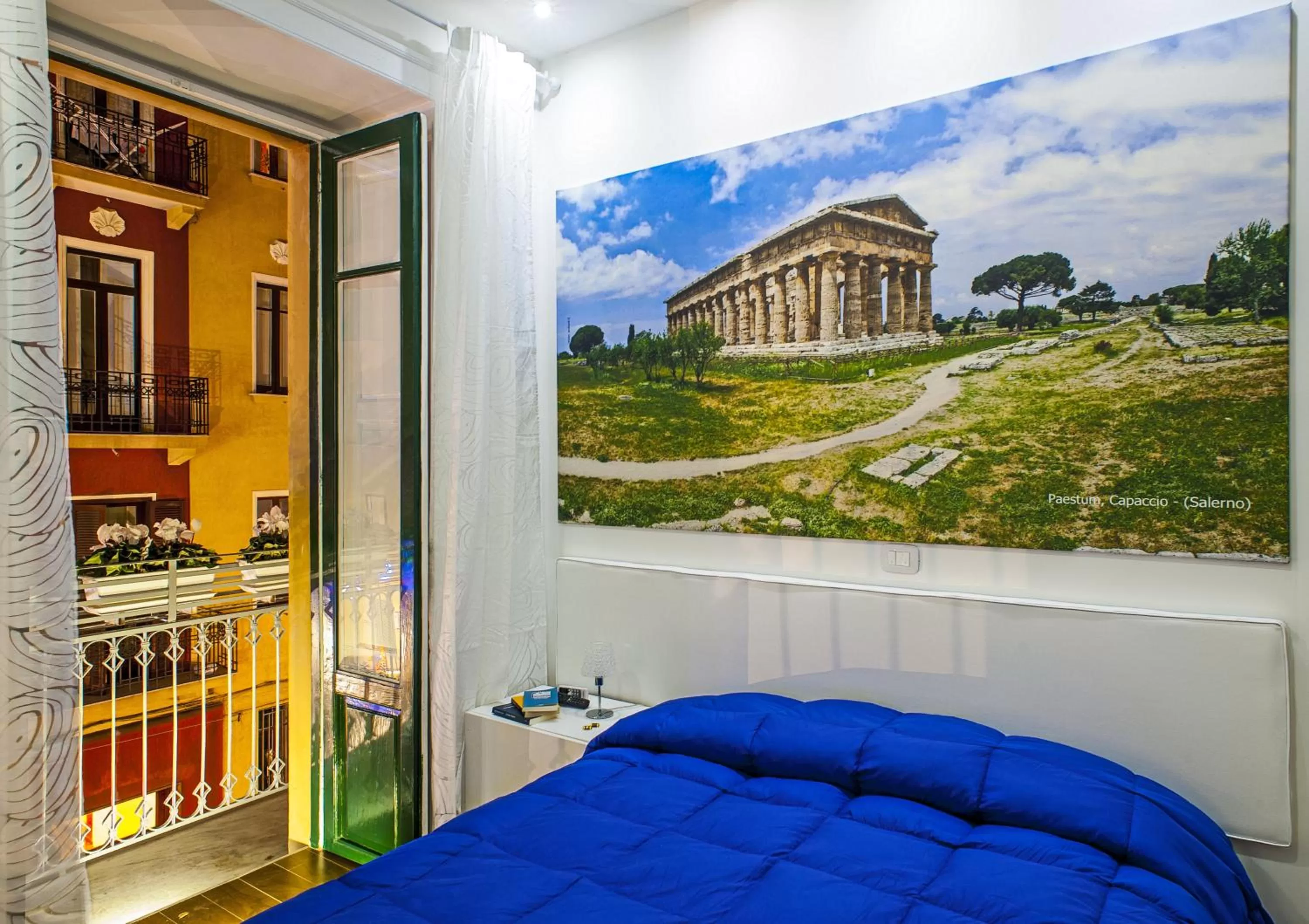 Decorative detail, Bed in Il Reticolo