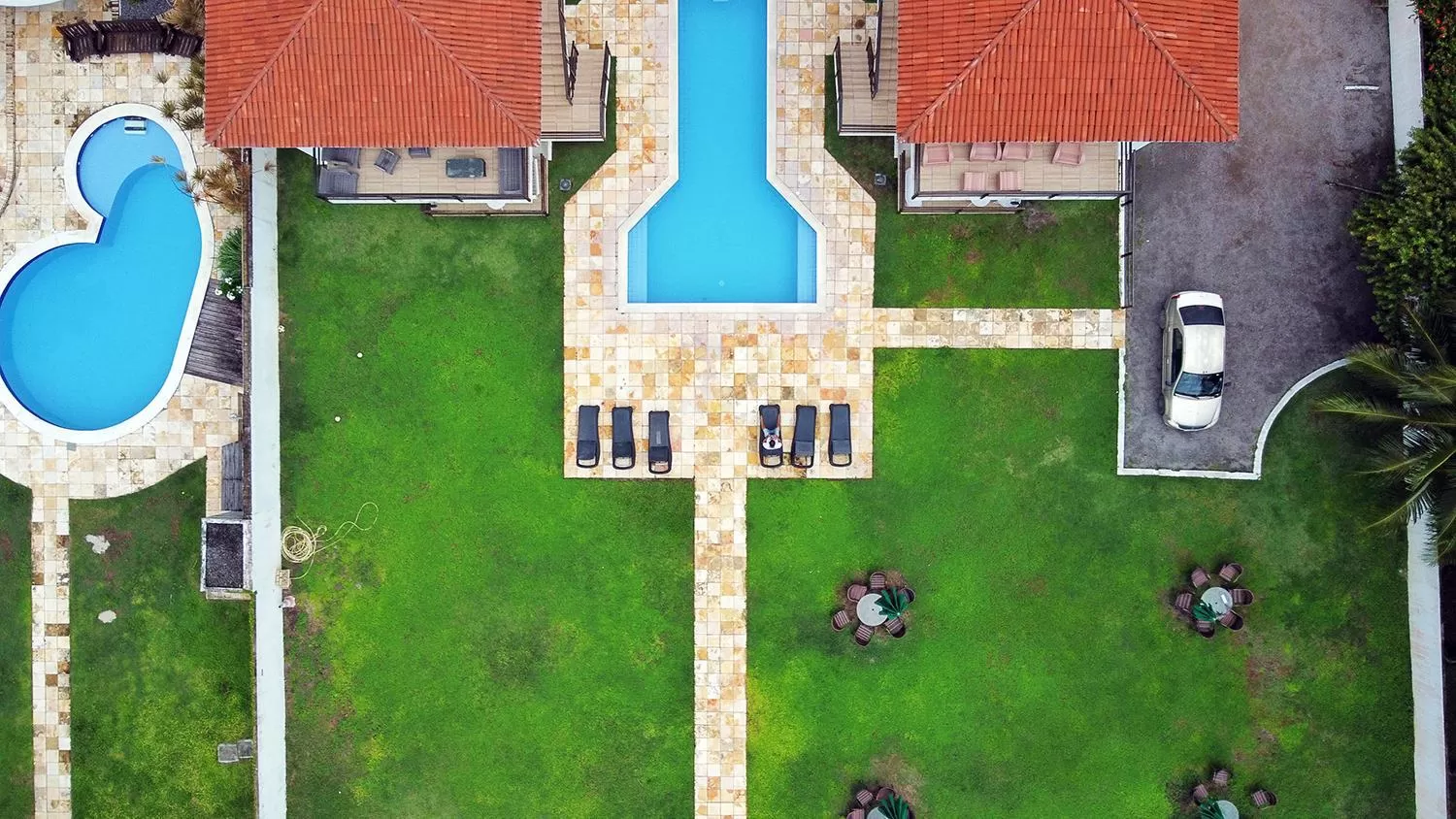 Bird's eye view, Bird's-eye View in Manga Verde Beach Residence