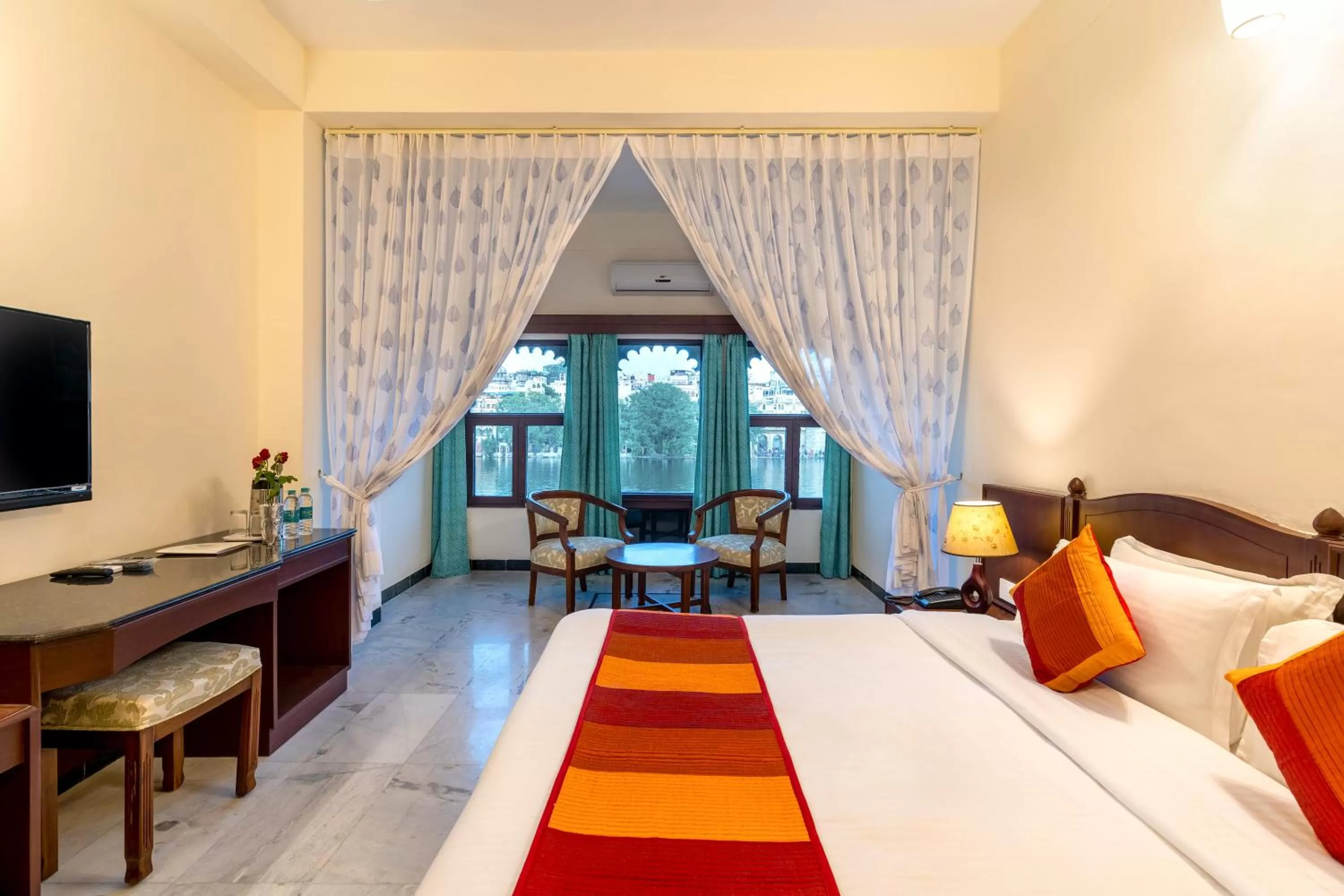 Photo of the whole room, Bed in Sarovar - Lake Facing Boutique Hotel On Lake Pichola