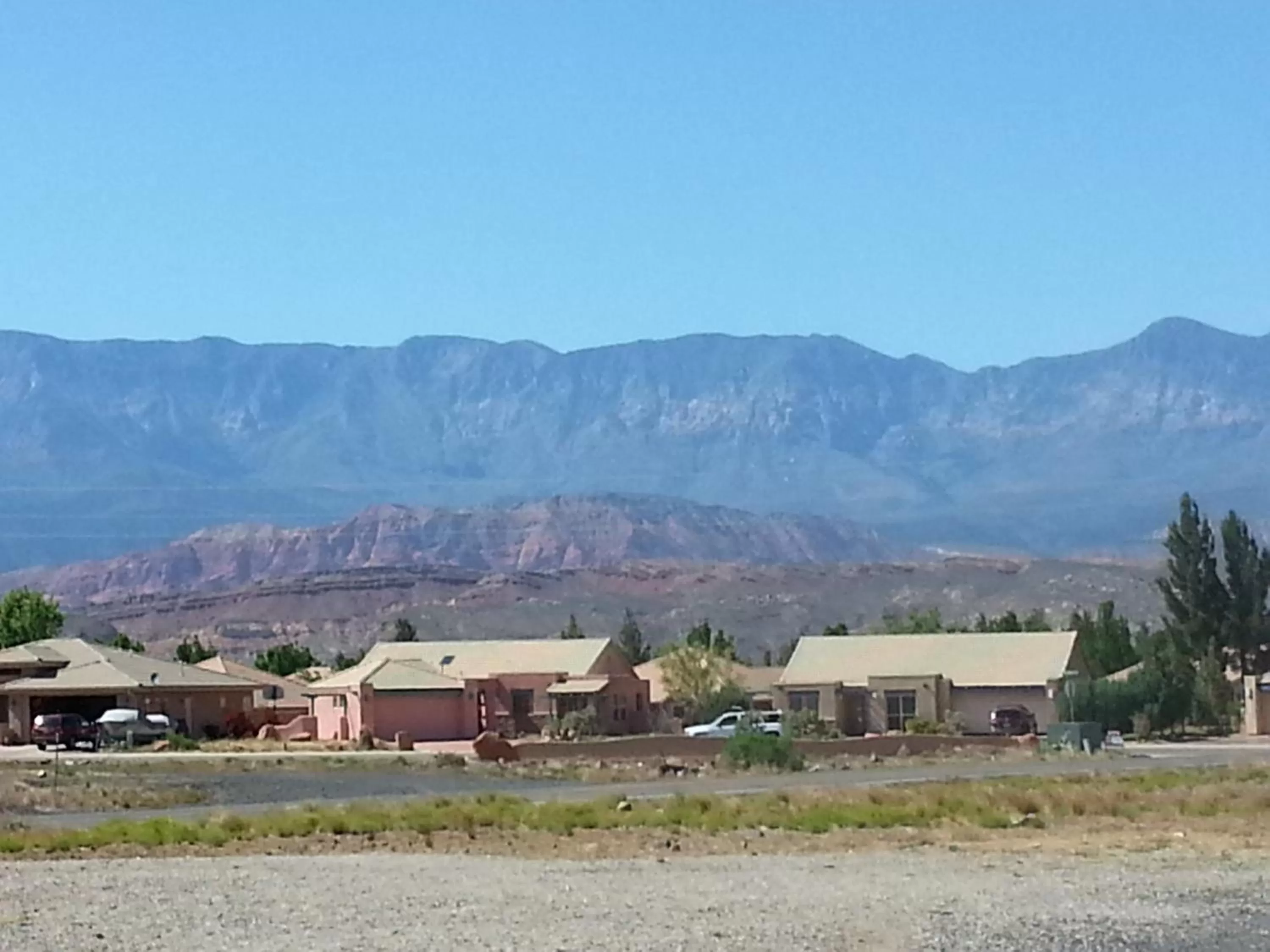 Facade/entrance in Days Inn by Wyndham Hurricane/Zion National Park Area