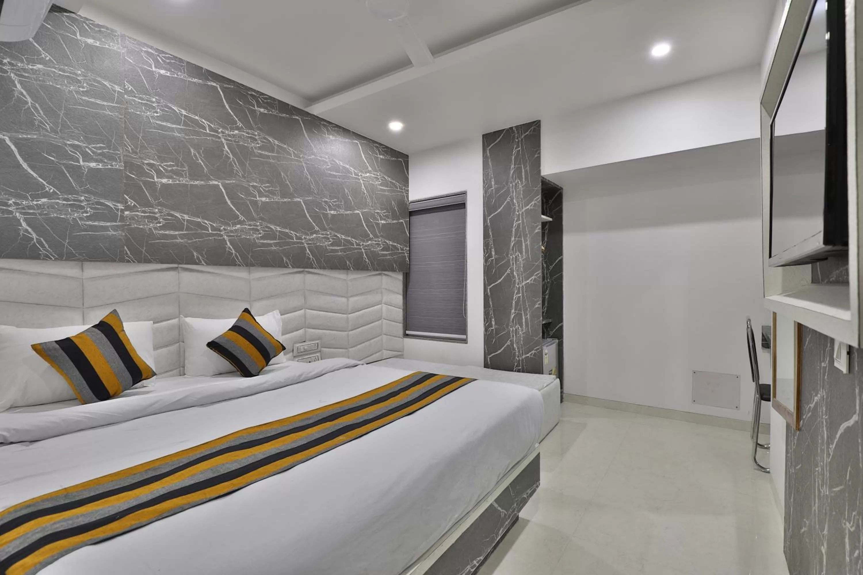 Photo of the whole room, Bed in HOTEL LE GRAND