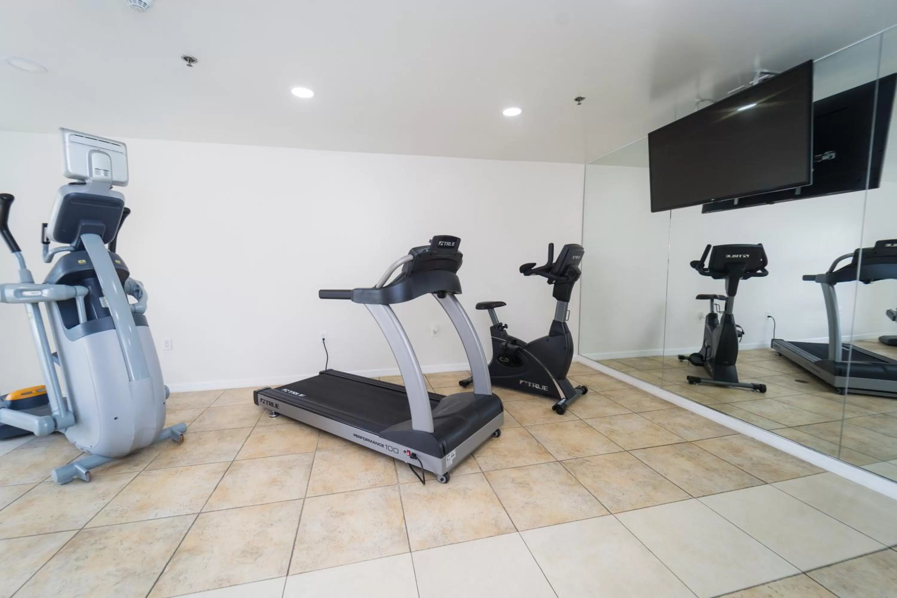 TV and multimedia in The Grand Caymanian Resort