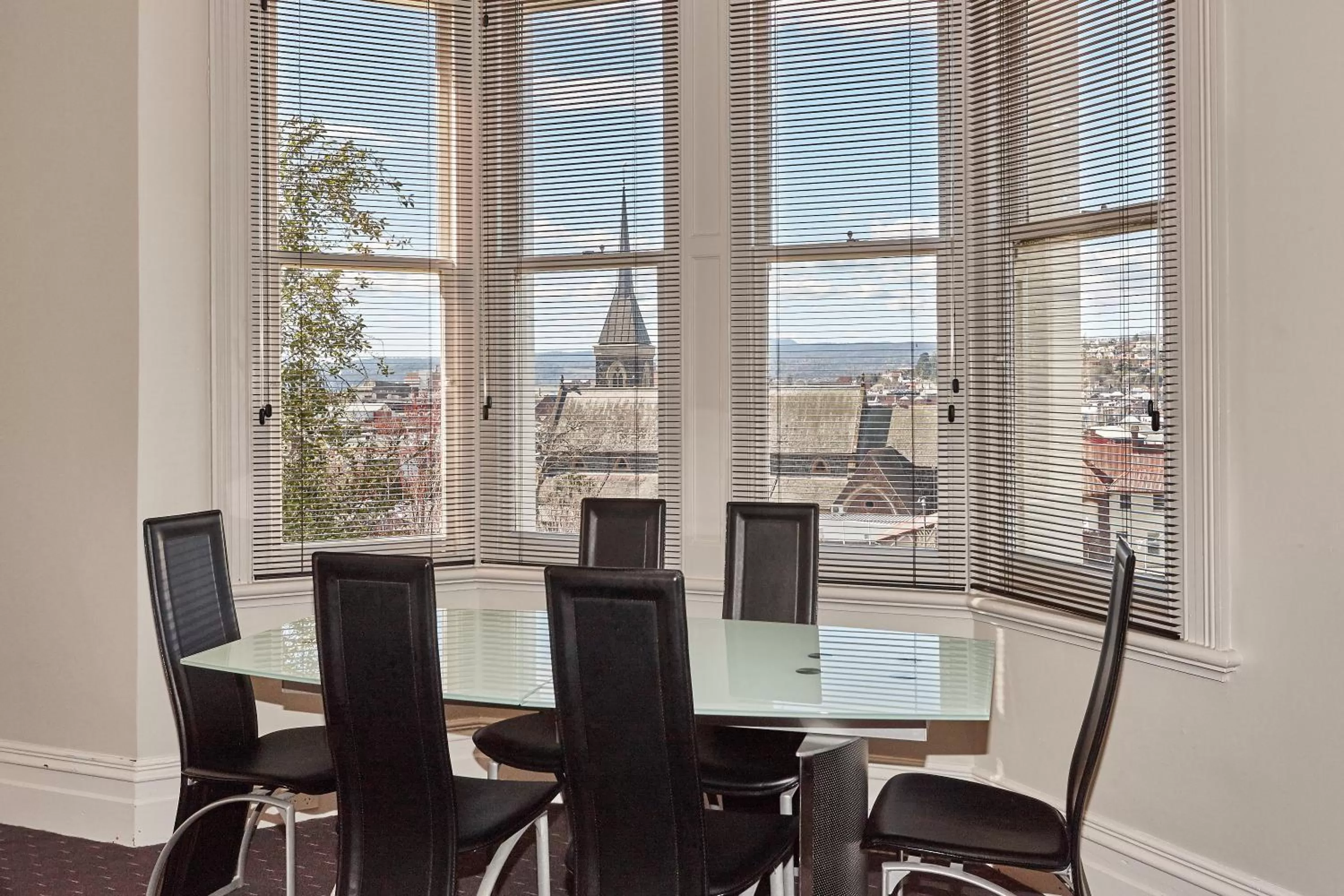 Dining area in Auldington Hotel