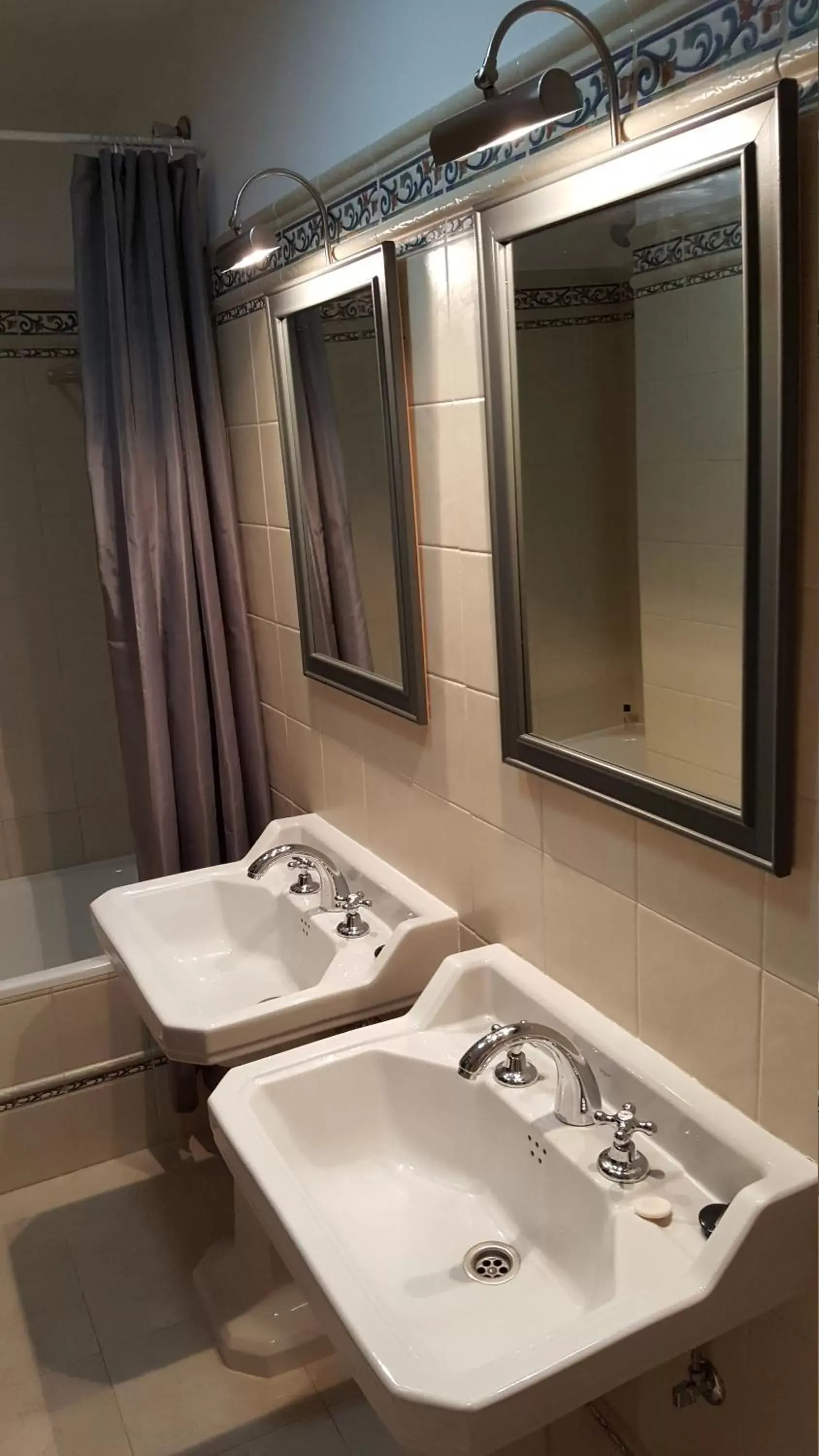 Double or Twin Room with Bathroom in Fuentepiedra Casa Rural Categoría Superior Double or Twin Room with Bathroom in Fuentepiedra Casa Rural Categoría Superior