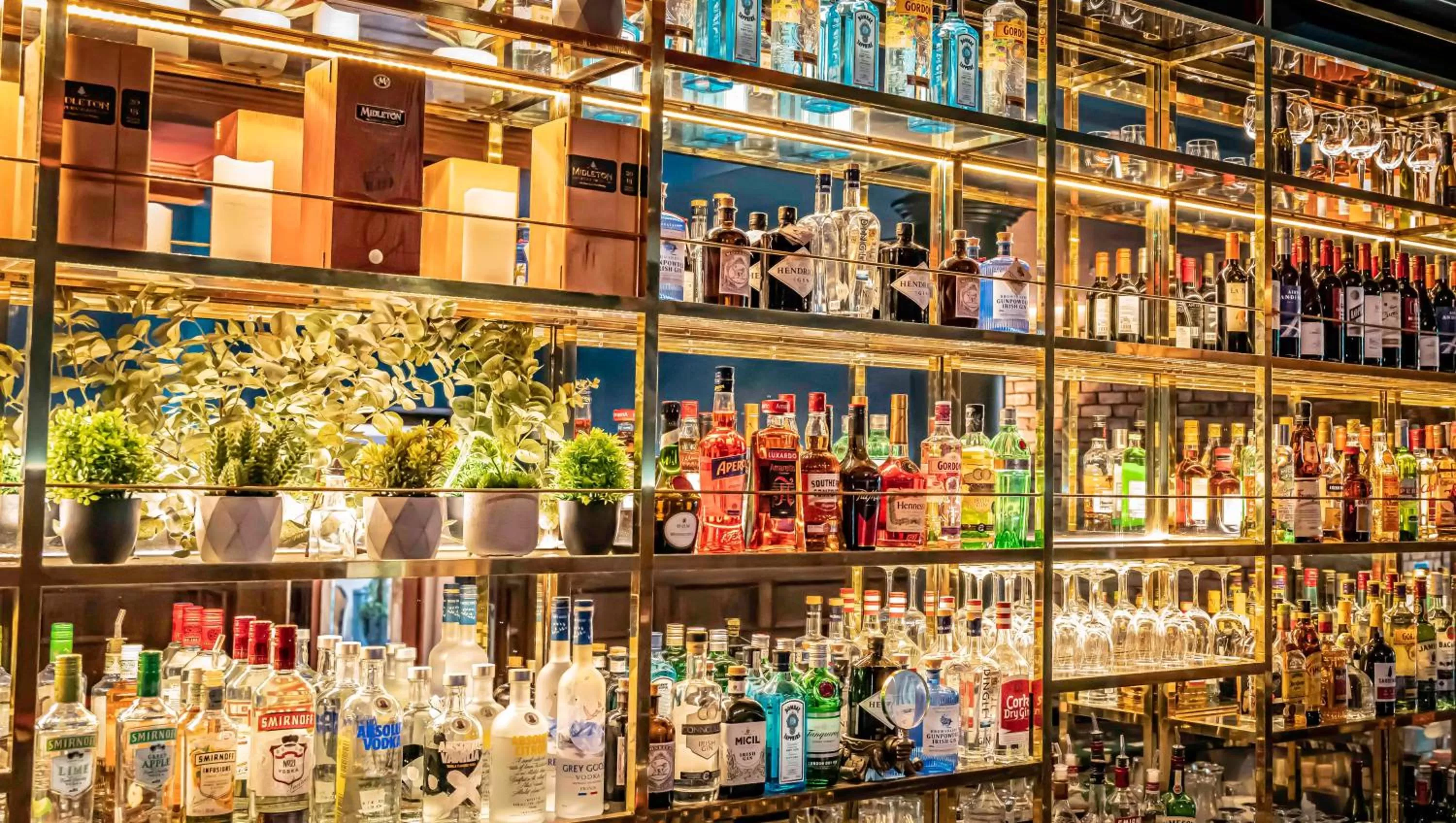 Lounge or bar in Eyre Square Hotel