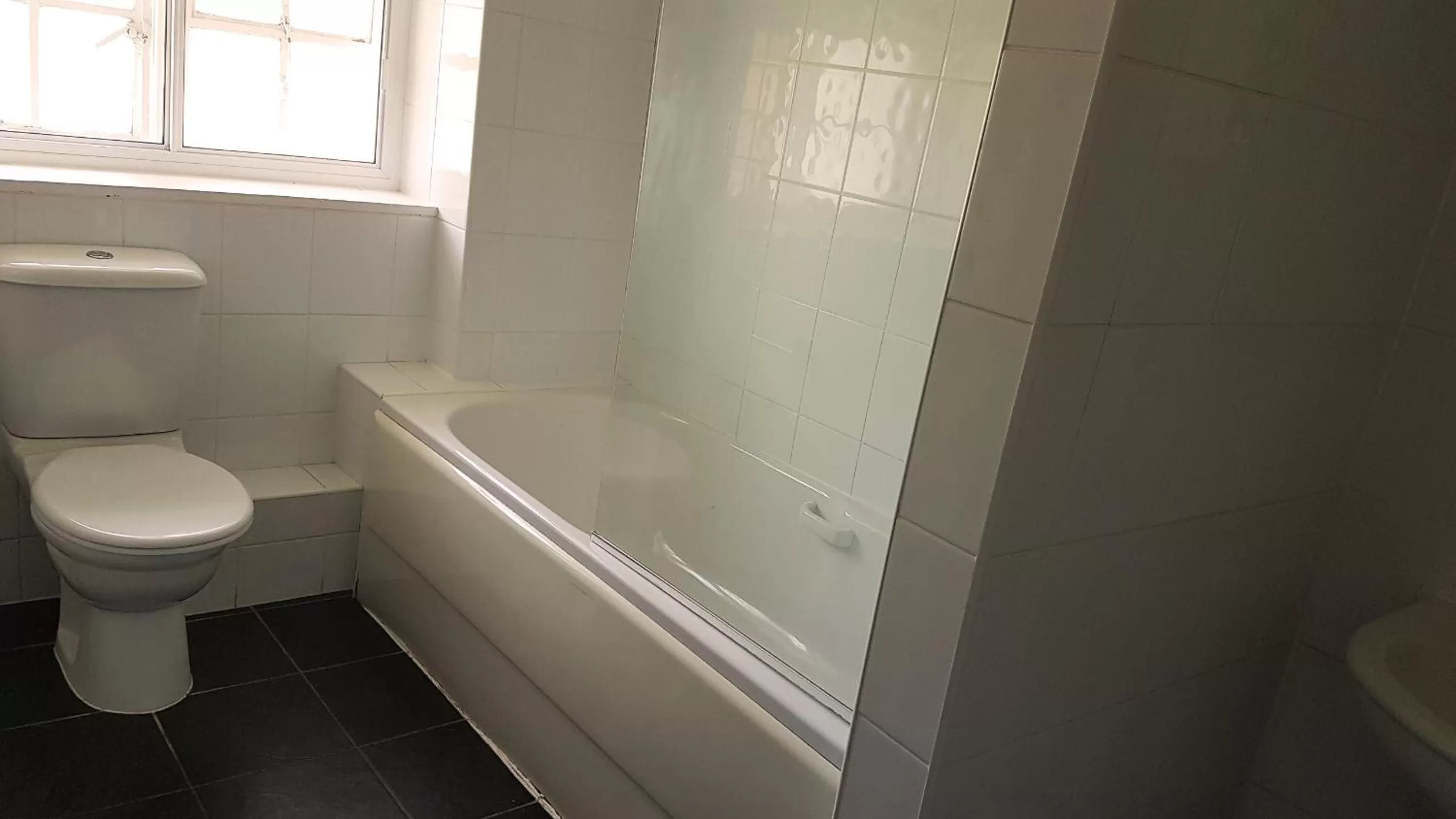 Bathroom in The Royal Oak Duddington